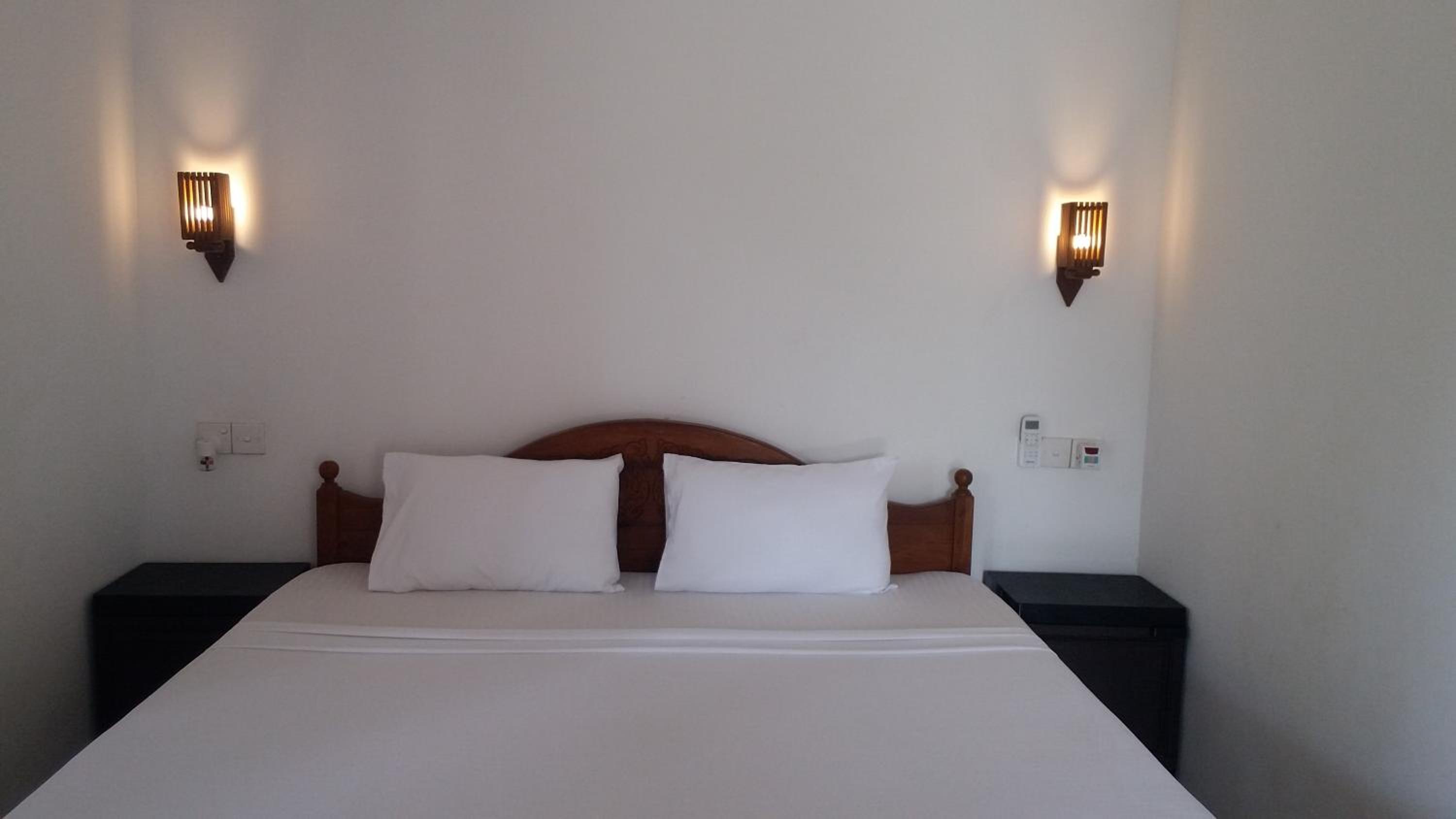 Deluxe Double Room with Balcony photo 1
