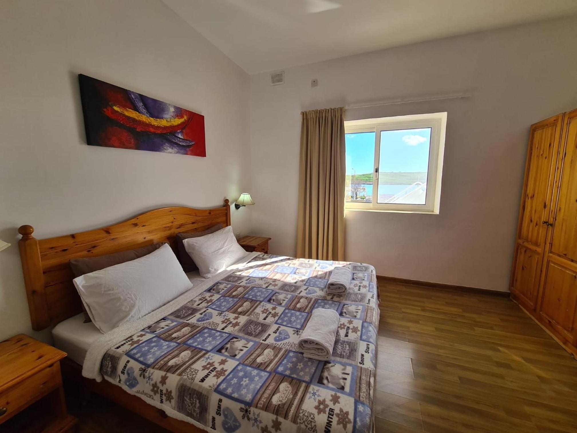 Double or Twin Room with Sea View - Photo 10