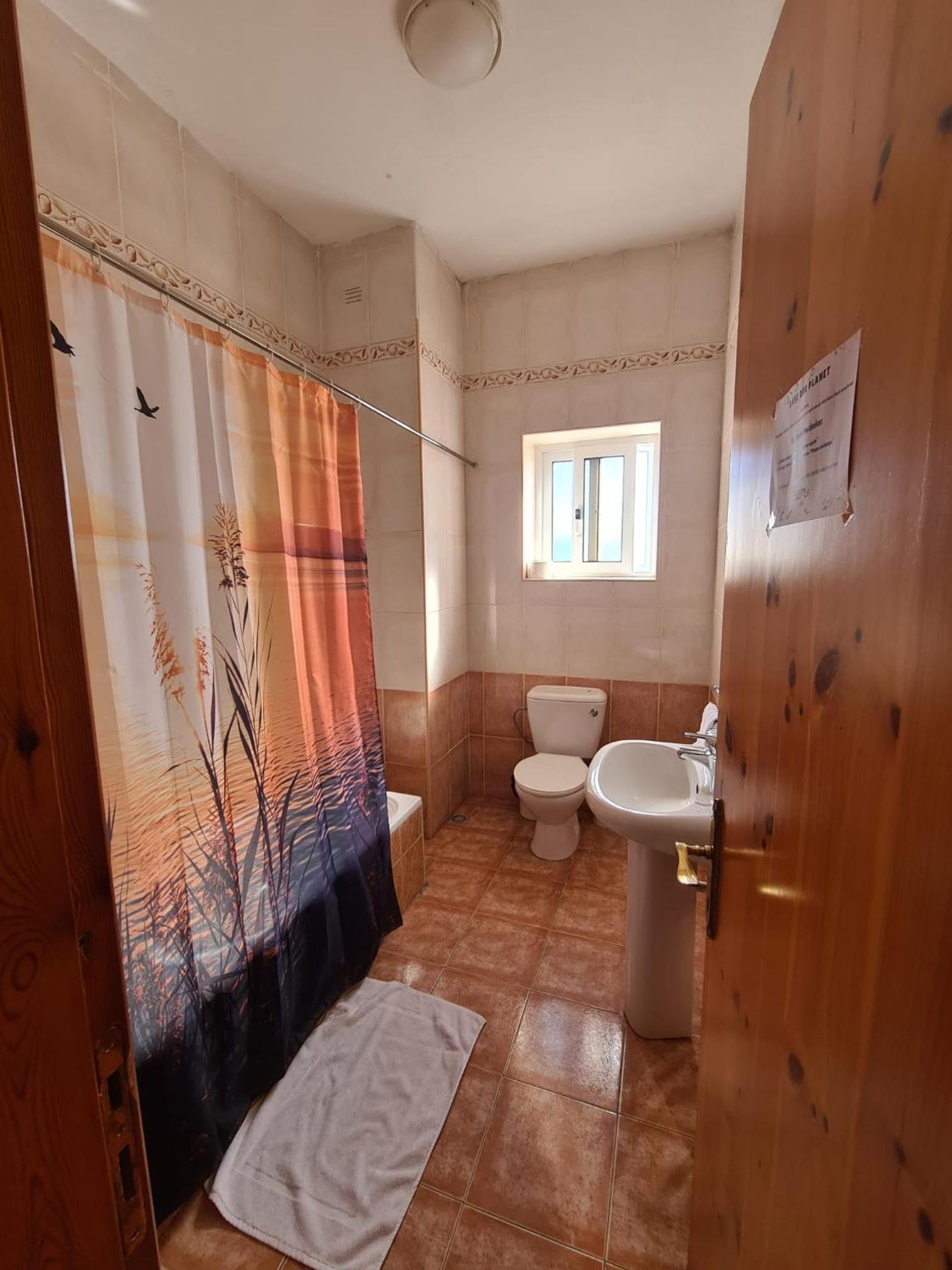 Double or Twin Room with Sea View - Photo 6