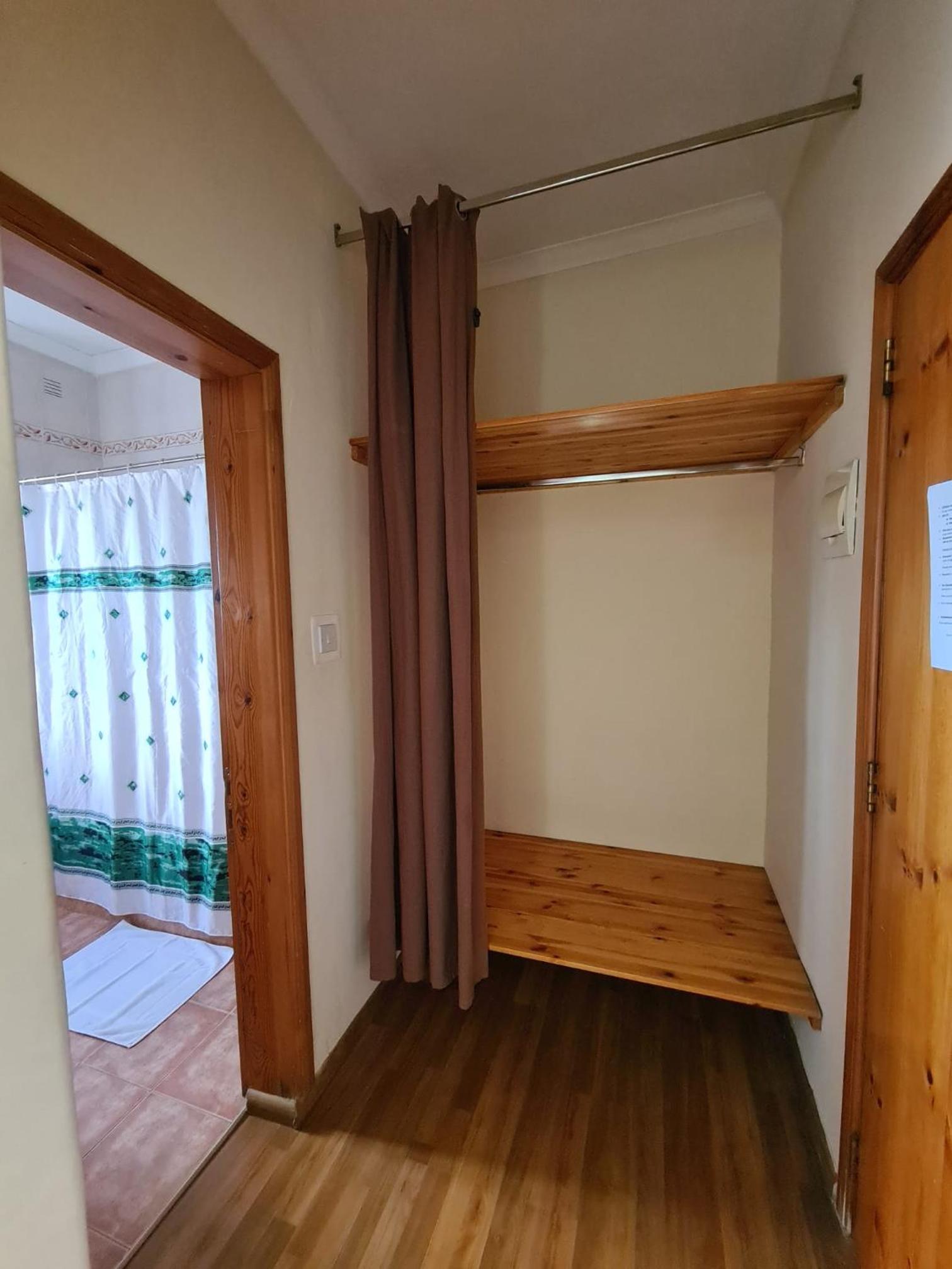 Double or Twin Room with Sea View - Photo 5