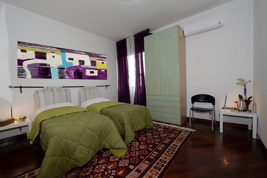 Double or Twin Room with Shared Bathroom photo 2