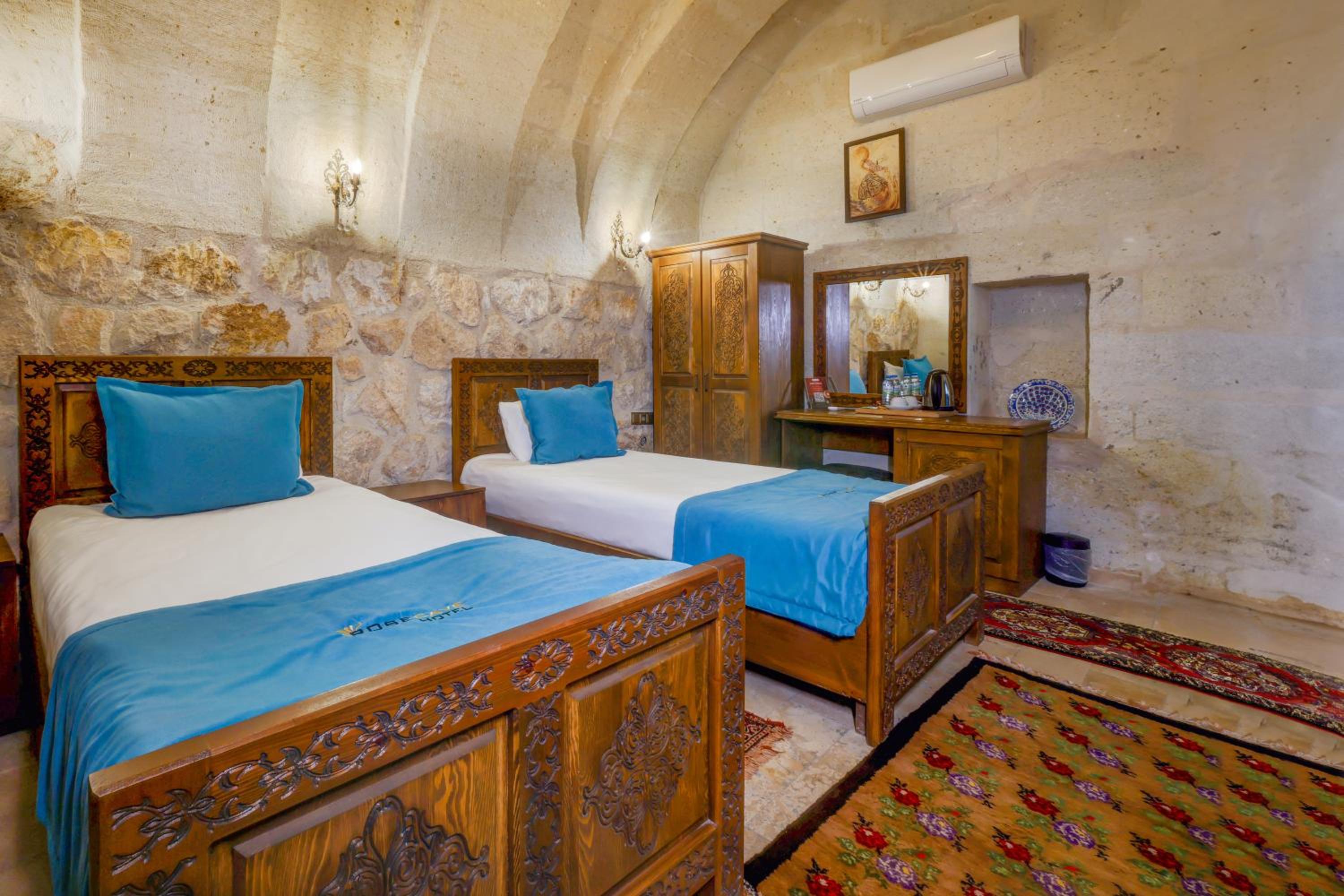 Standard Twin Room - Photo 6