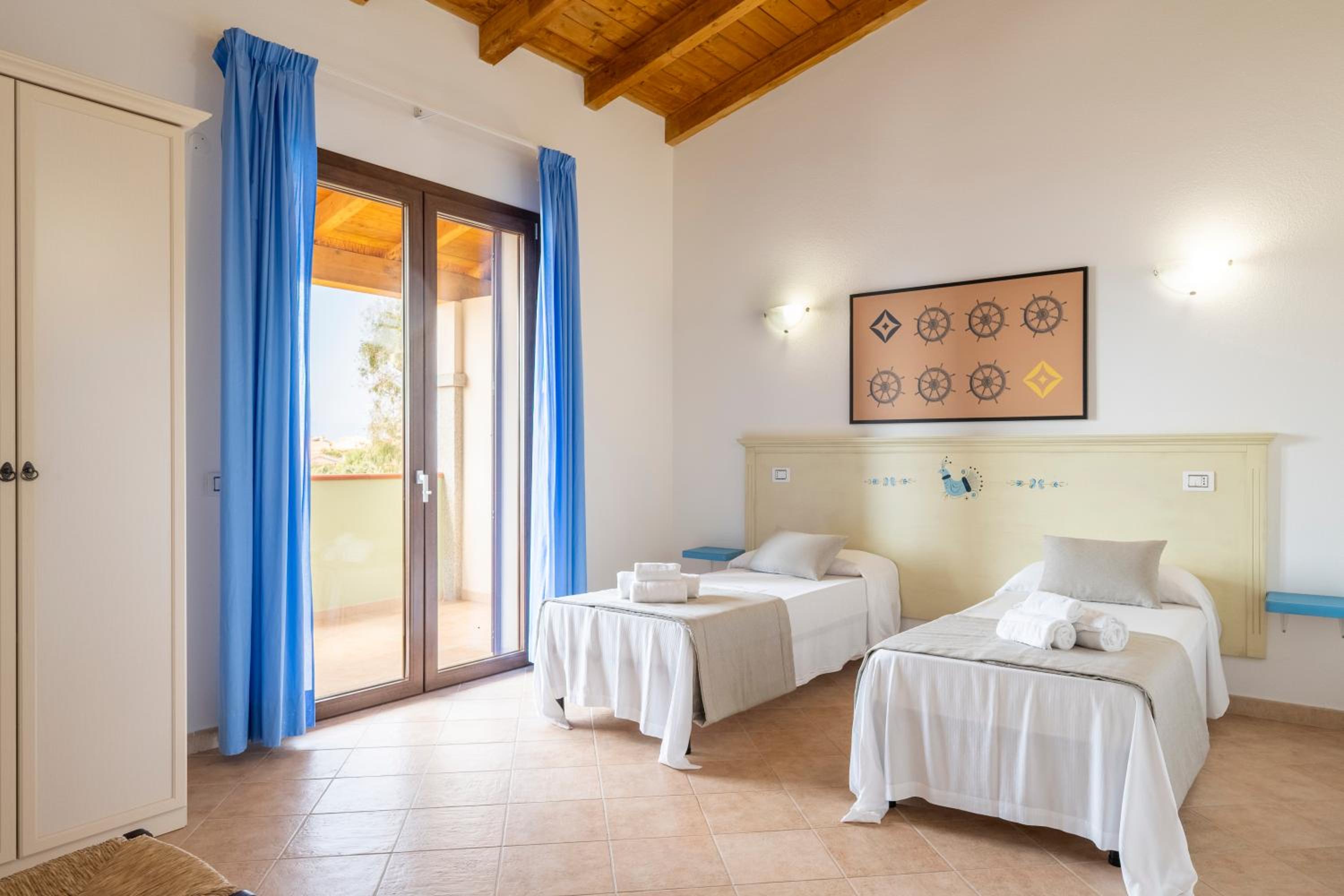 Standard Double or Twin Room photo 3