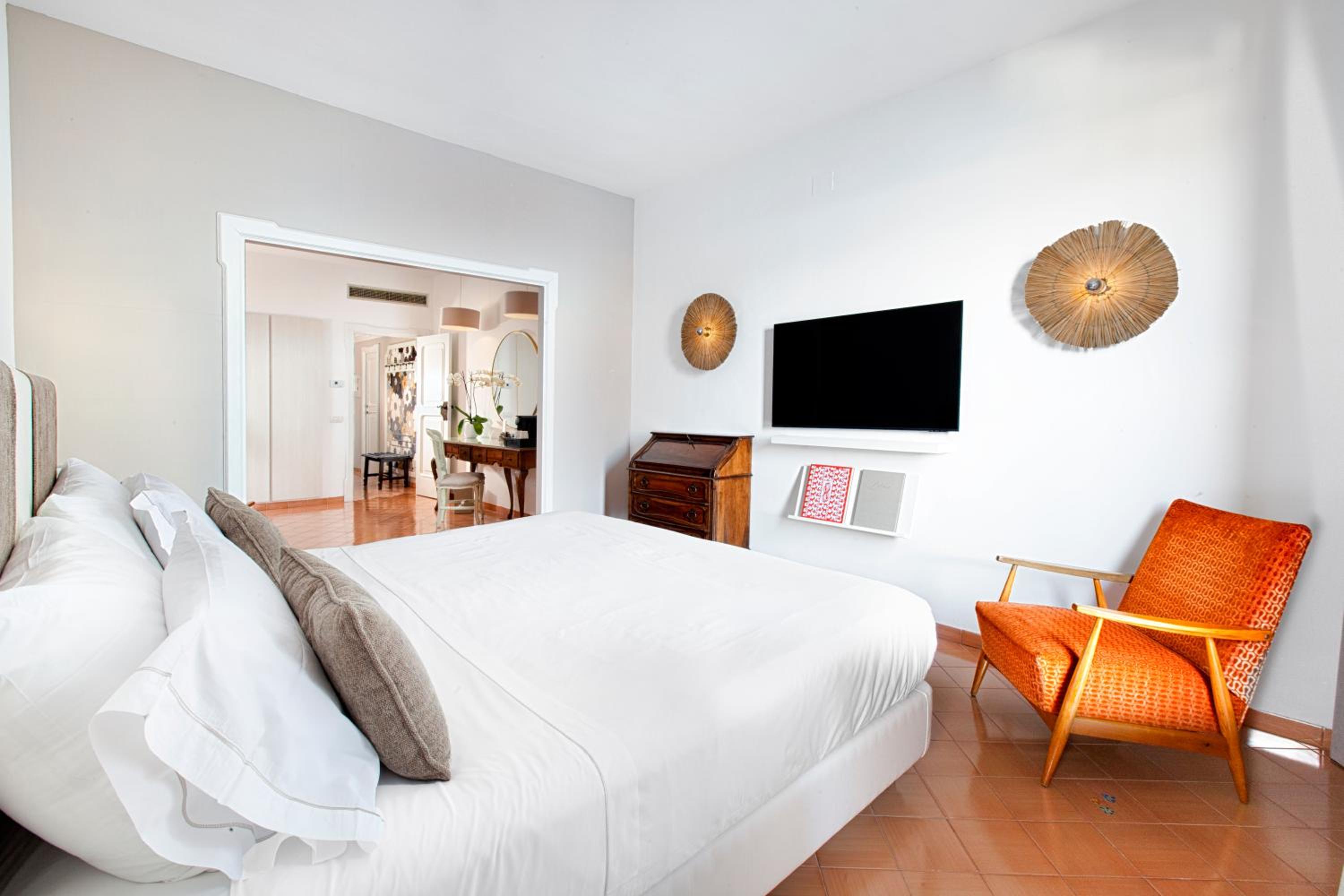 Junior Suite with Pool View