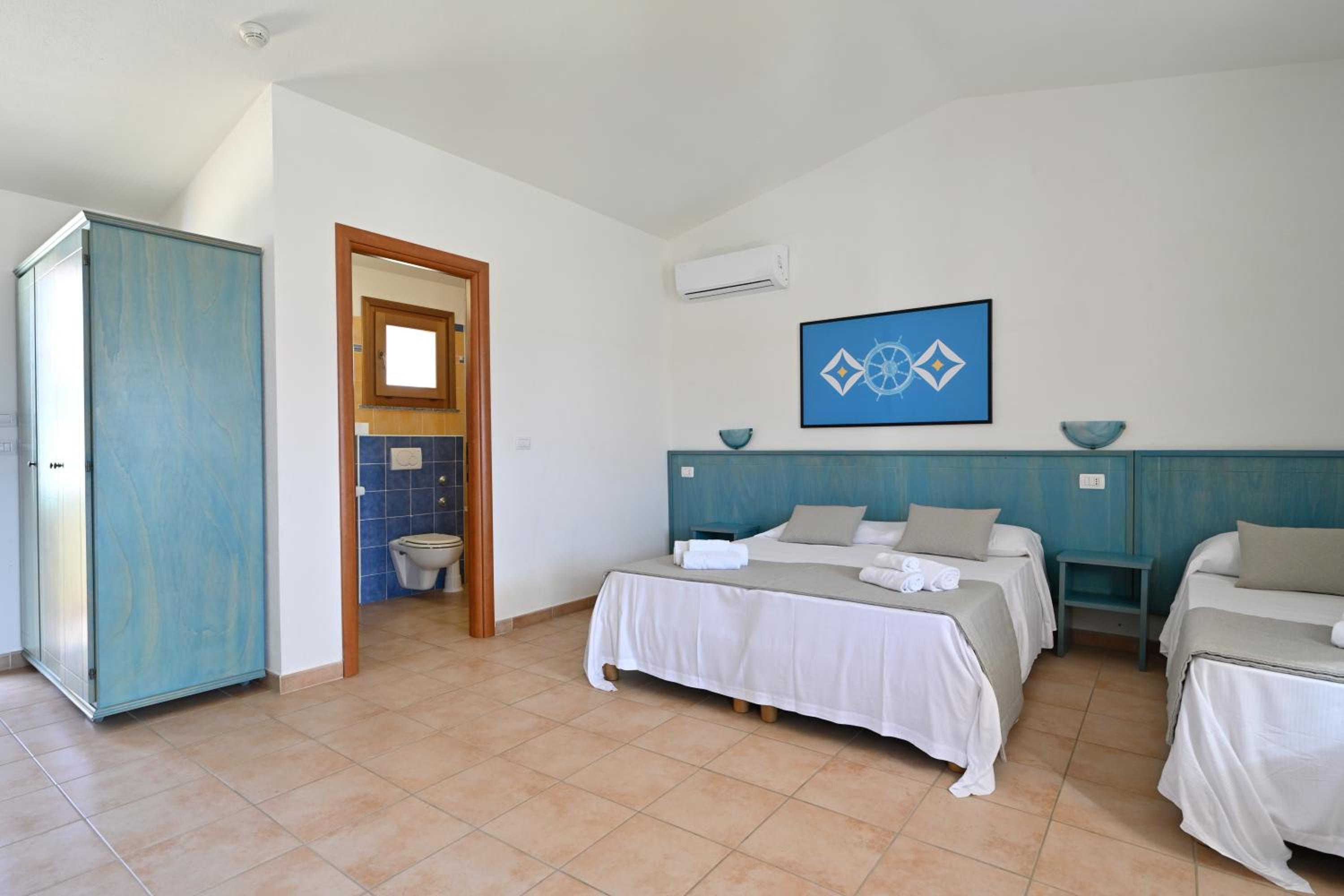 Standard Triple Room photo 2