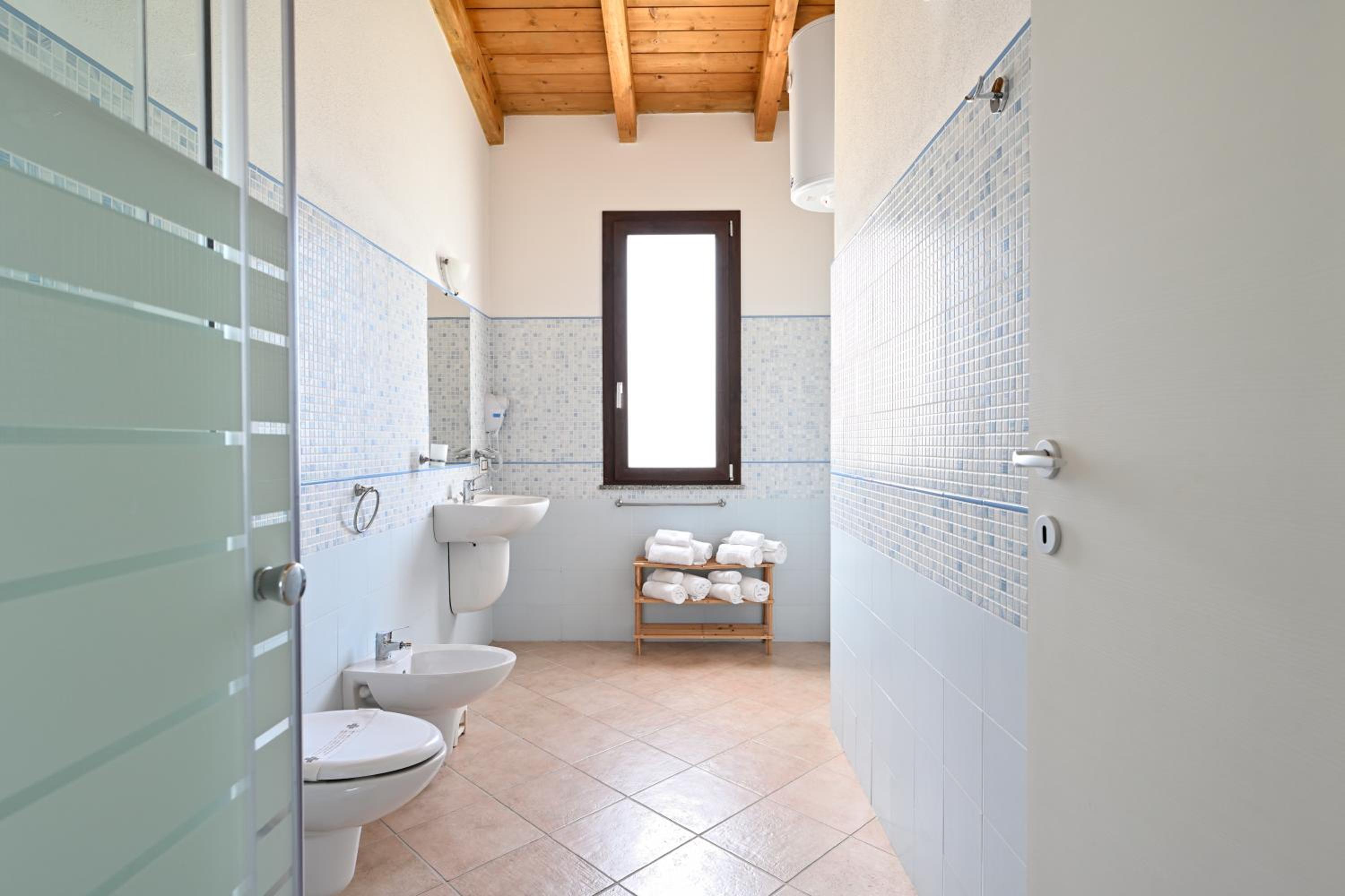 Standard Double or Twin Room photo 2