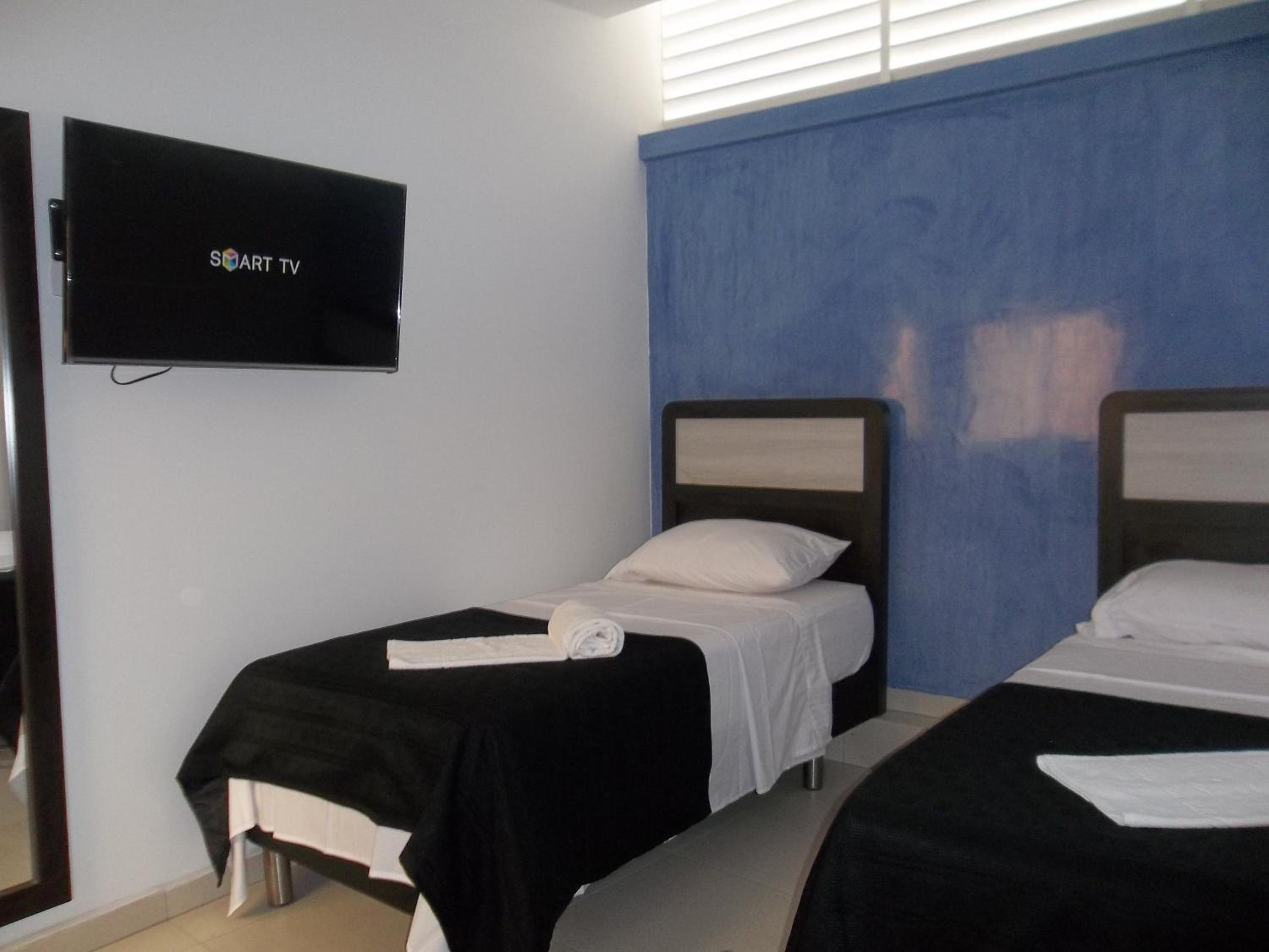 Economy Twin Room photo 1