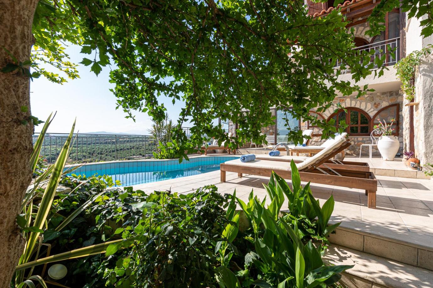 Elia Villa with private pool