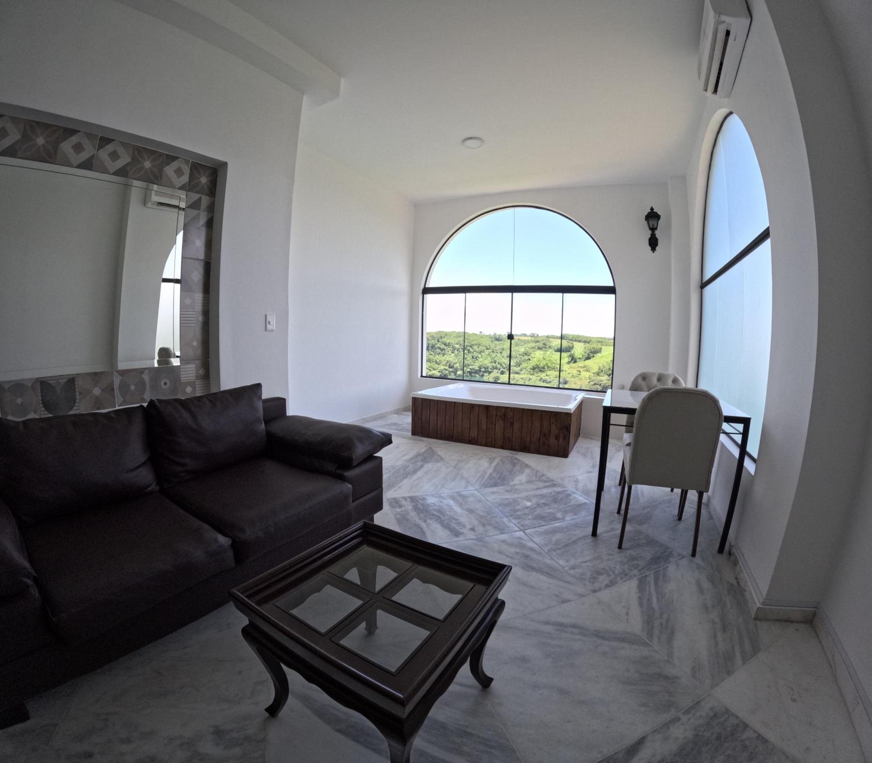 Family Room with Lake View photo 2