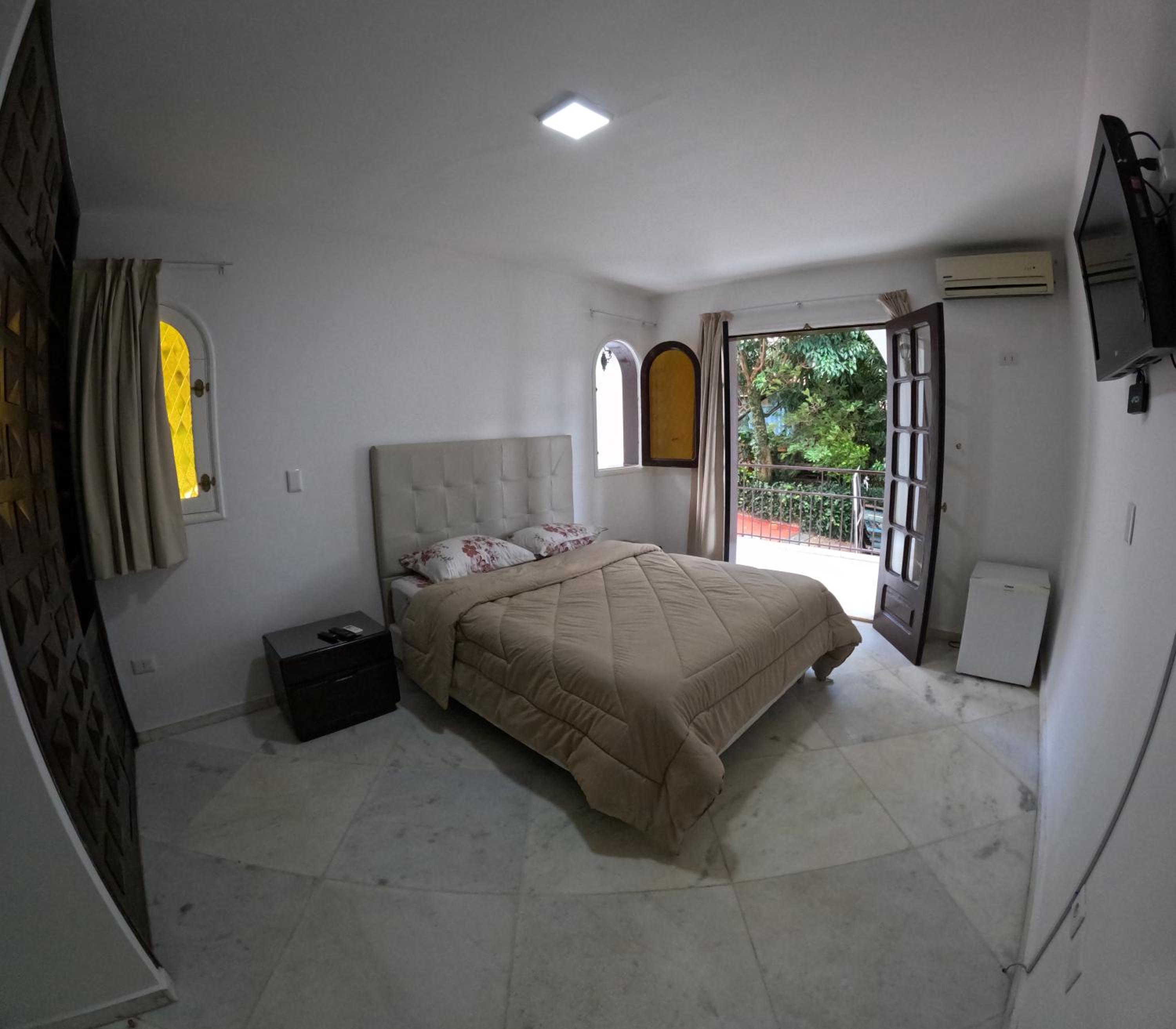 Deluxe Double Room with Side Sea View photo 3