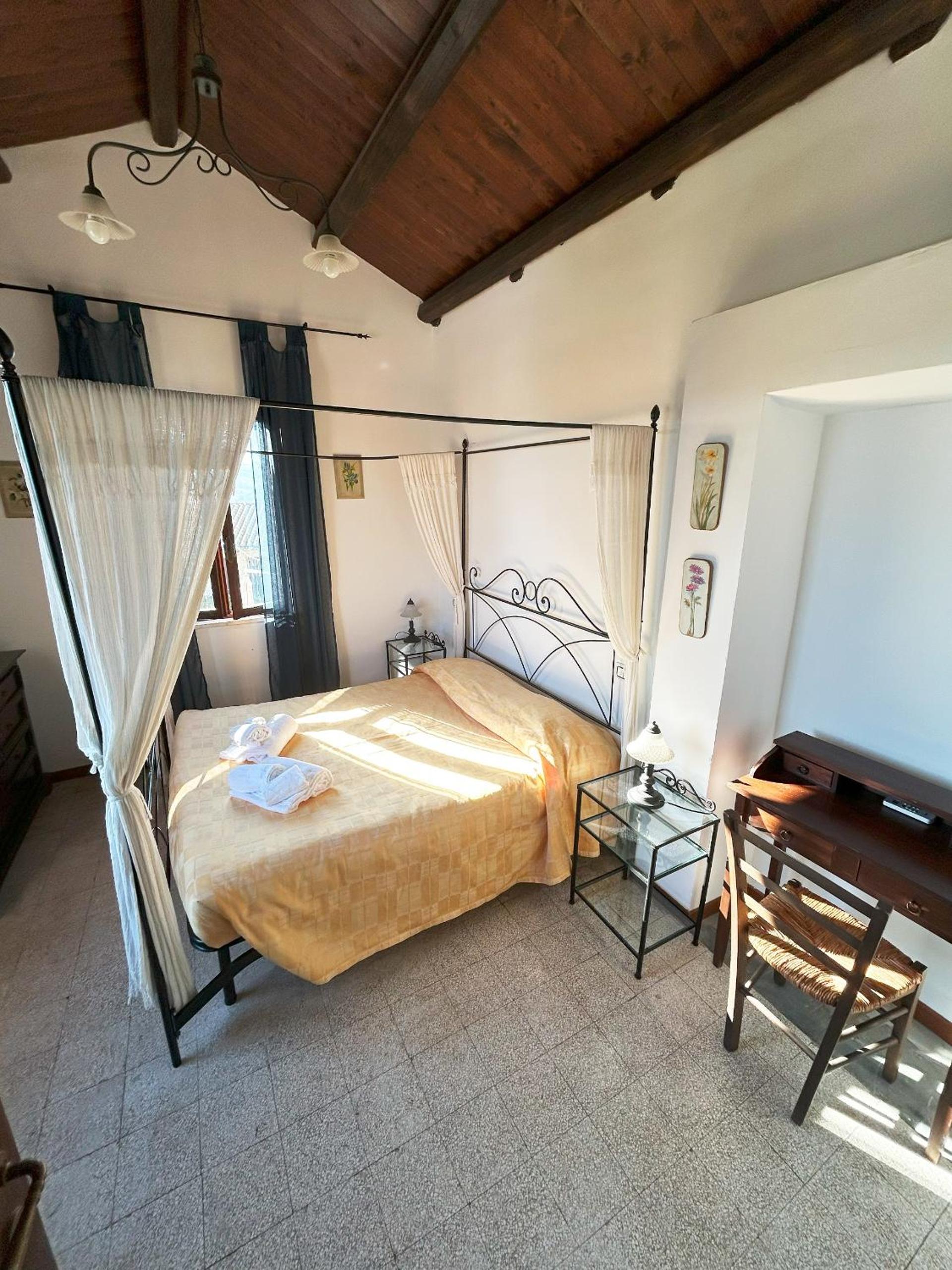 One-Bedroom Apartment with Park View photo 1