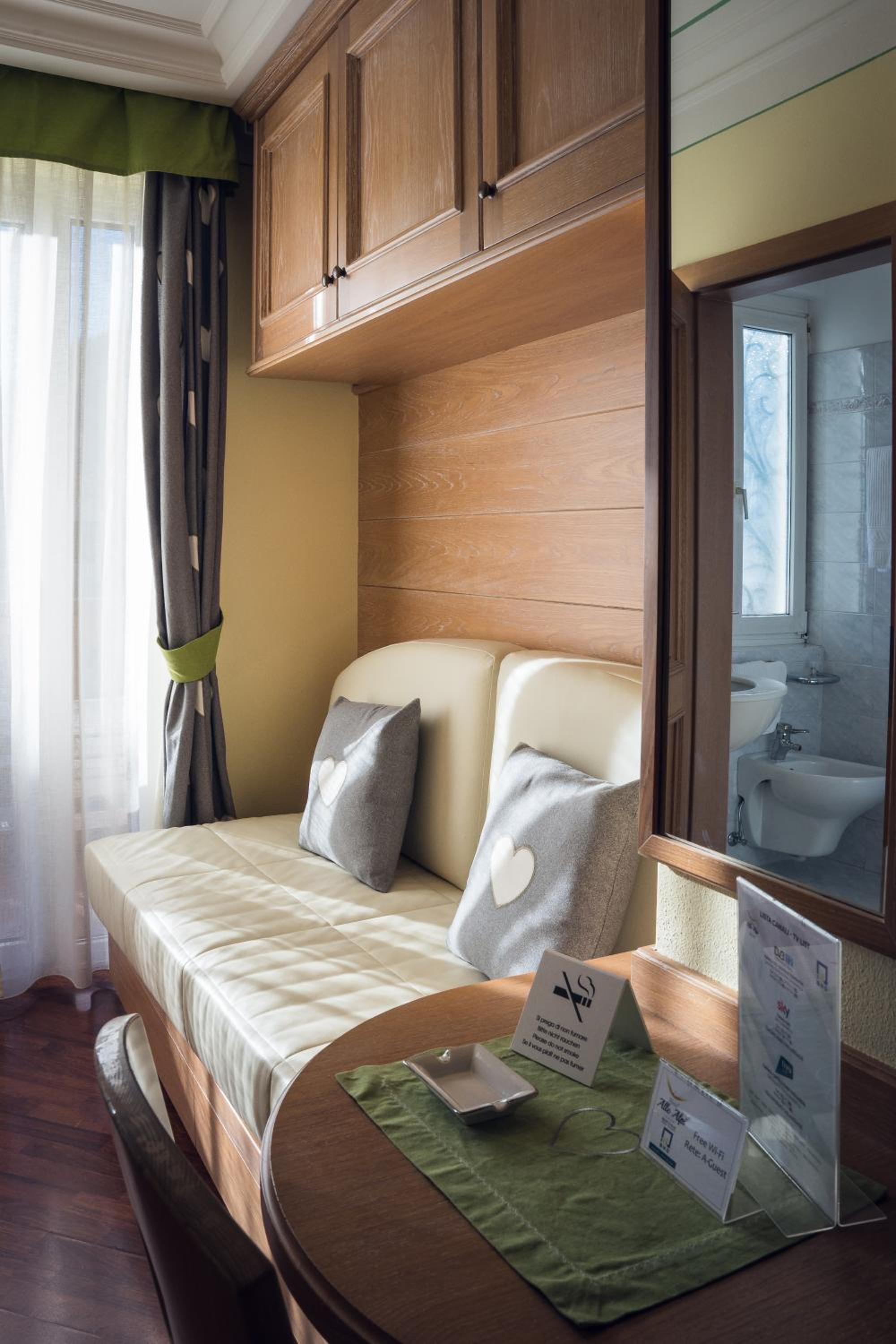Superior Triple Room - Photo 2