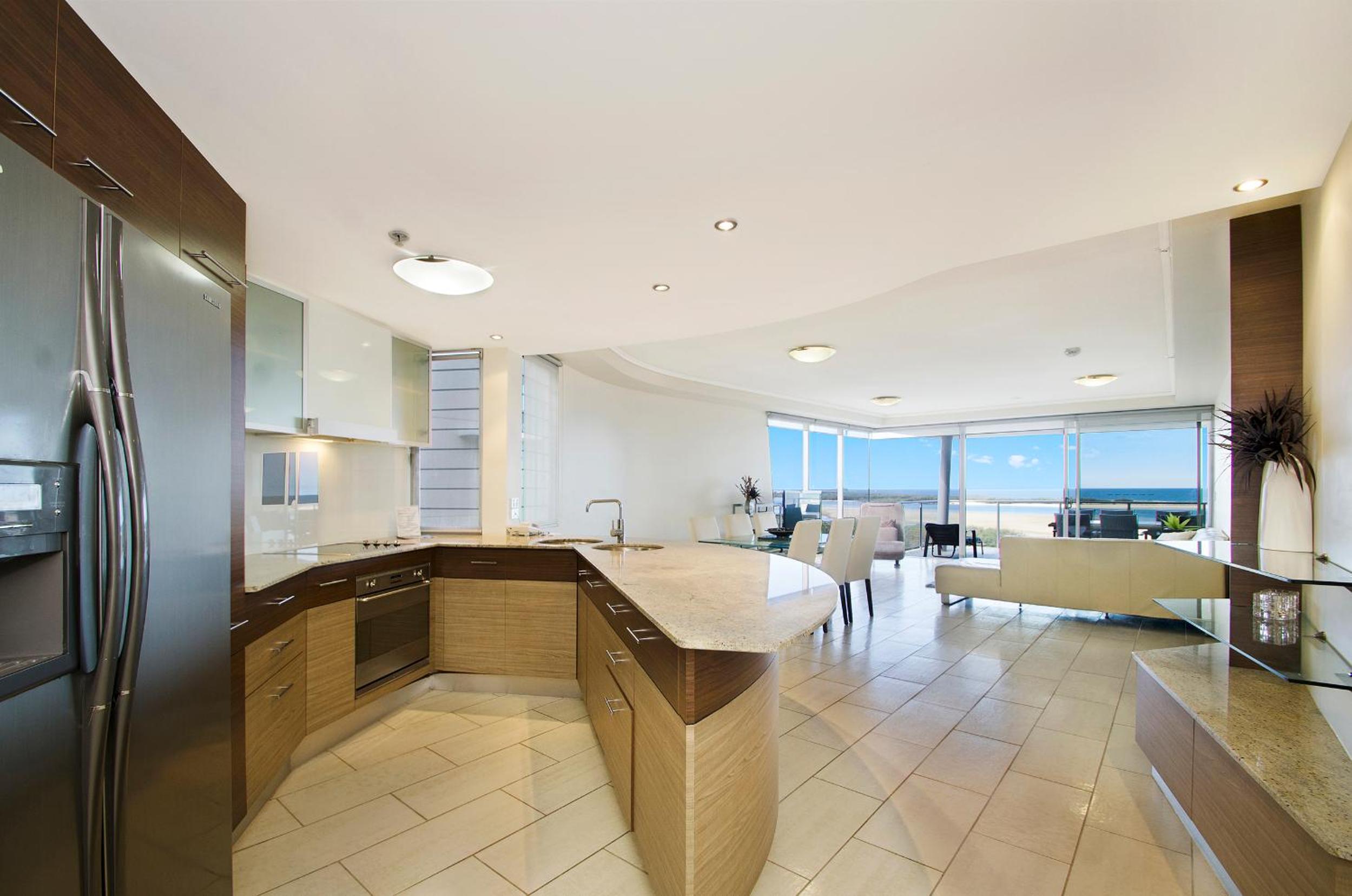 Two-Bedroom Apartment with Ocean View photo 2