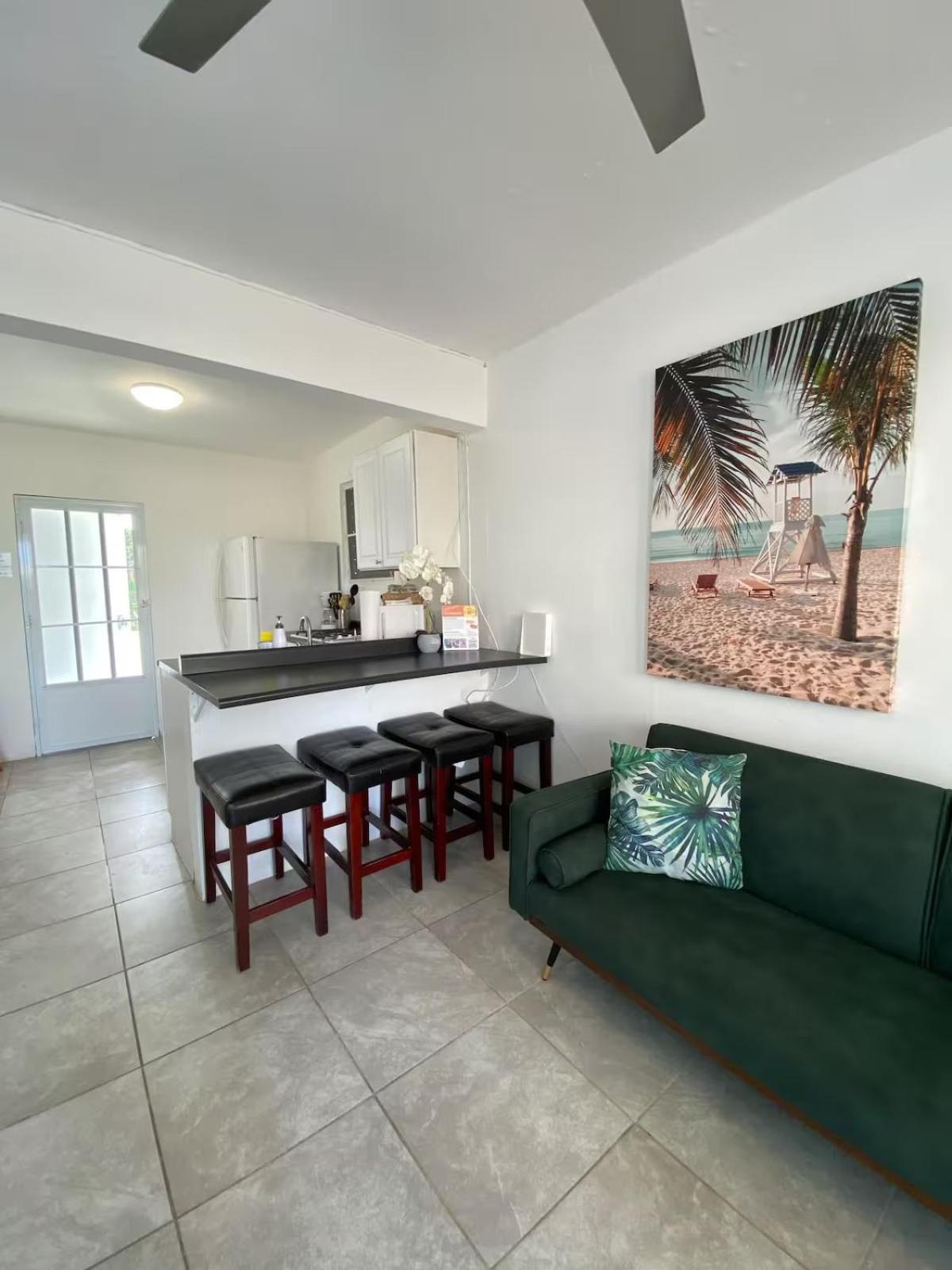 Two-Bedroom House photo 3