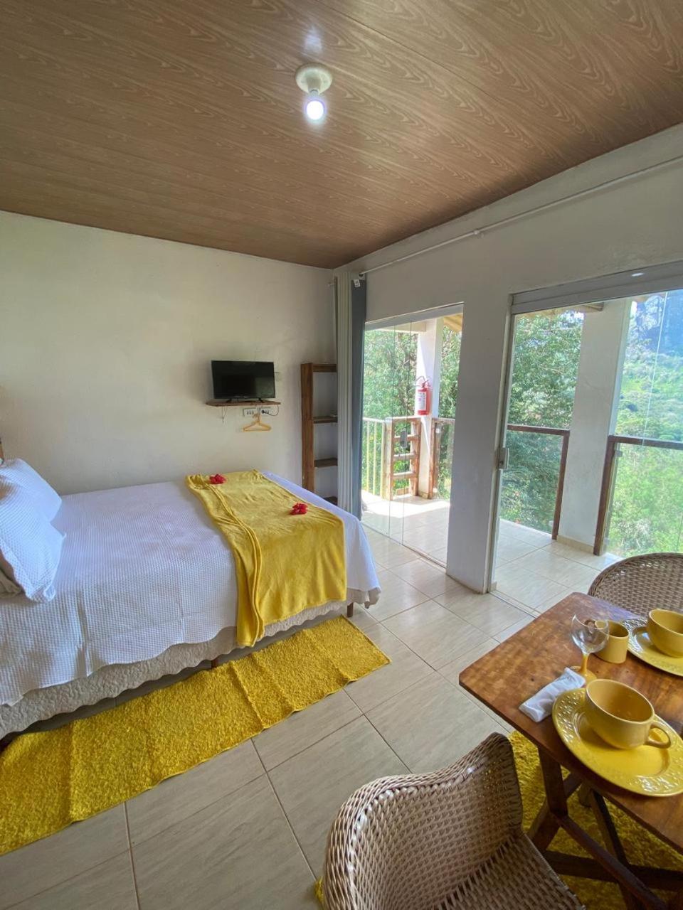 Double Room with Balcony and Sea View photo 1