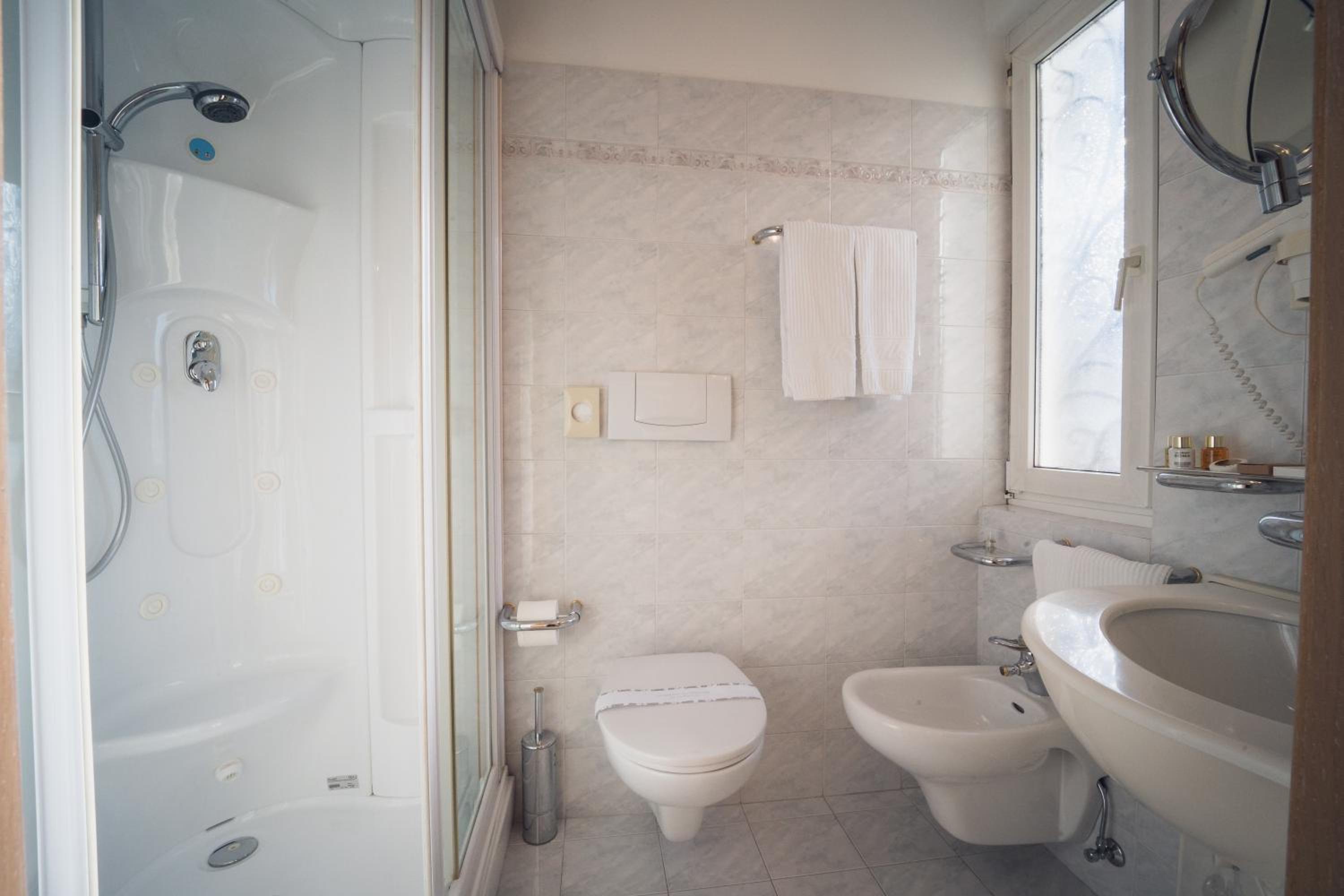 Superior Triple Room - Photo 4
