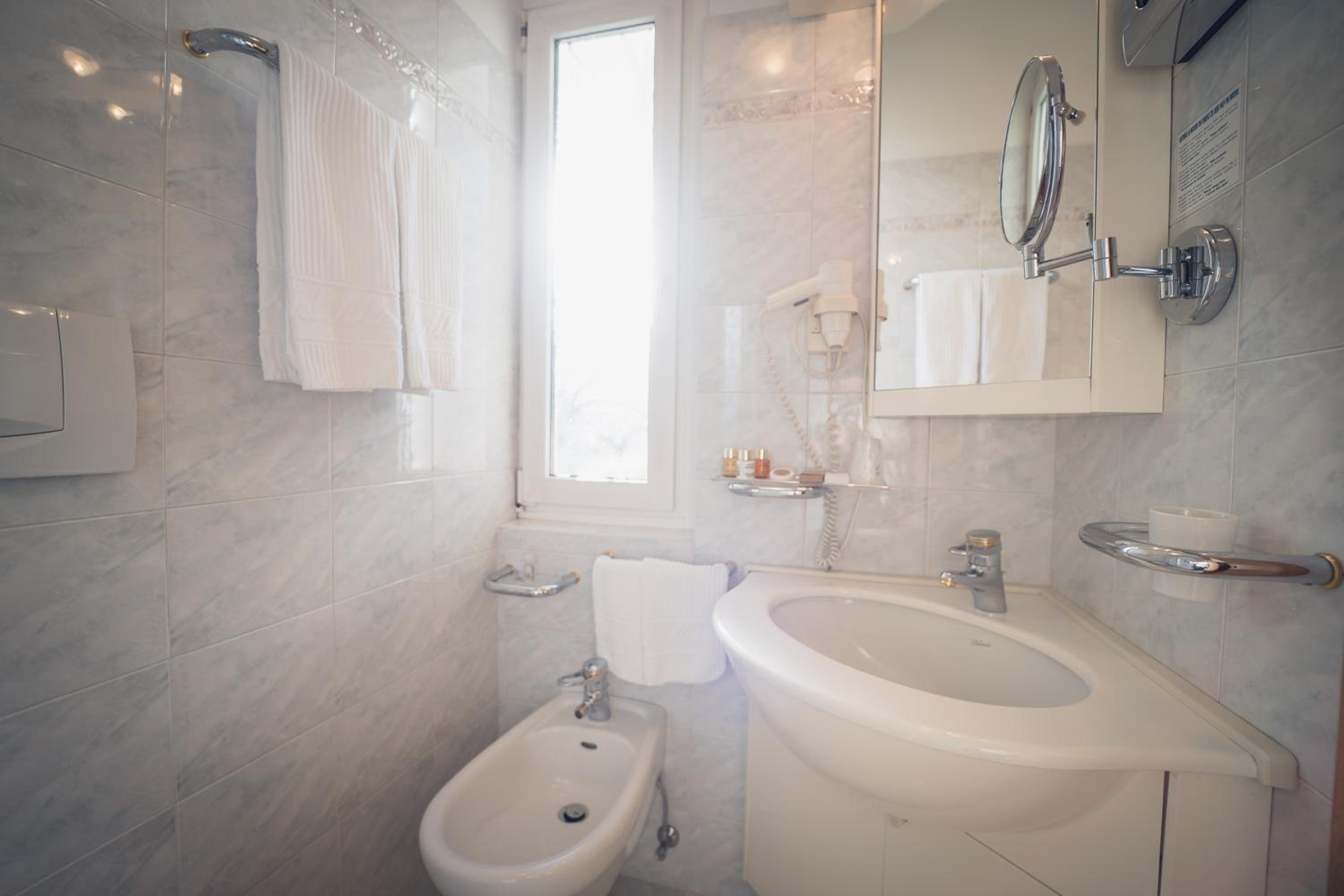 Superior Triple Room - Photo 5