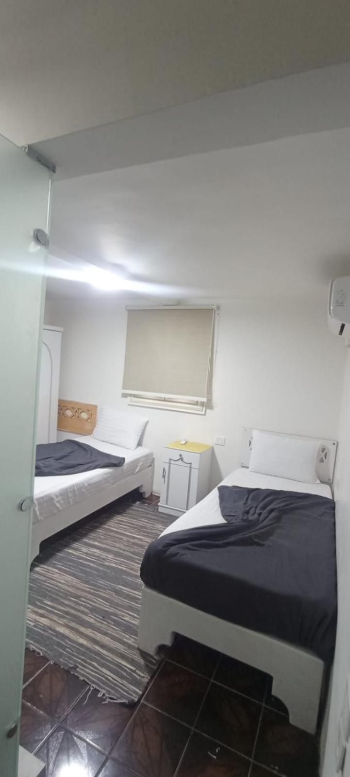 Twin Room with Private Bathroom photo 3