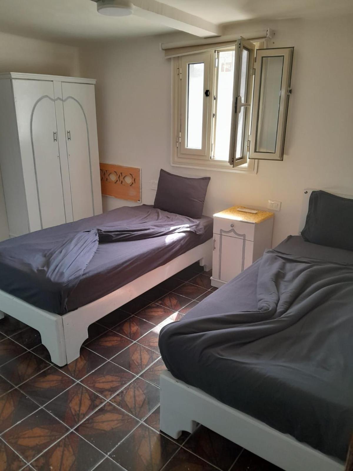 Twin Room with Private Bathroom photo 2