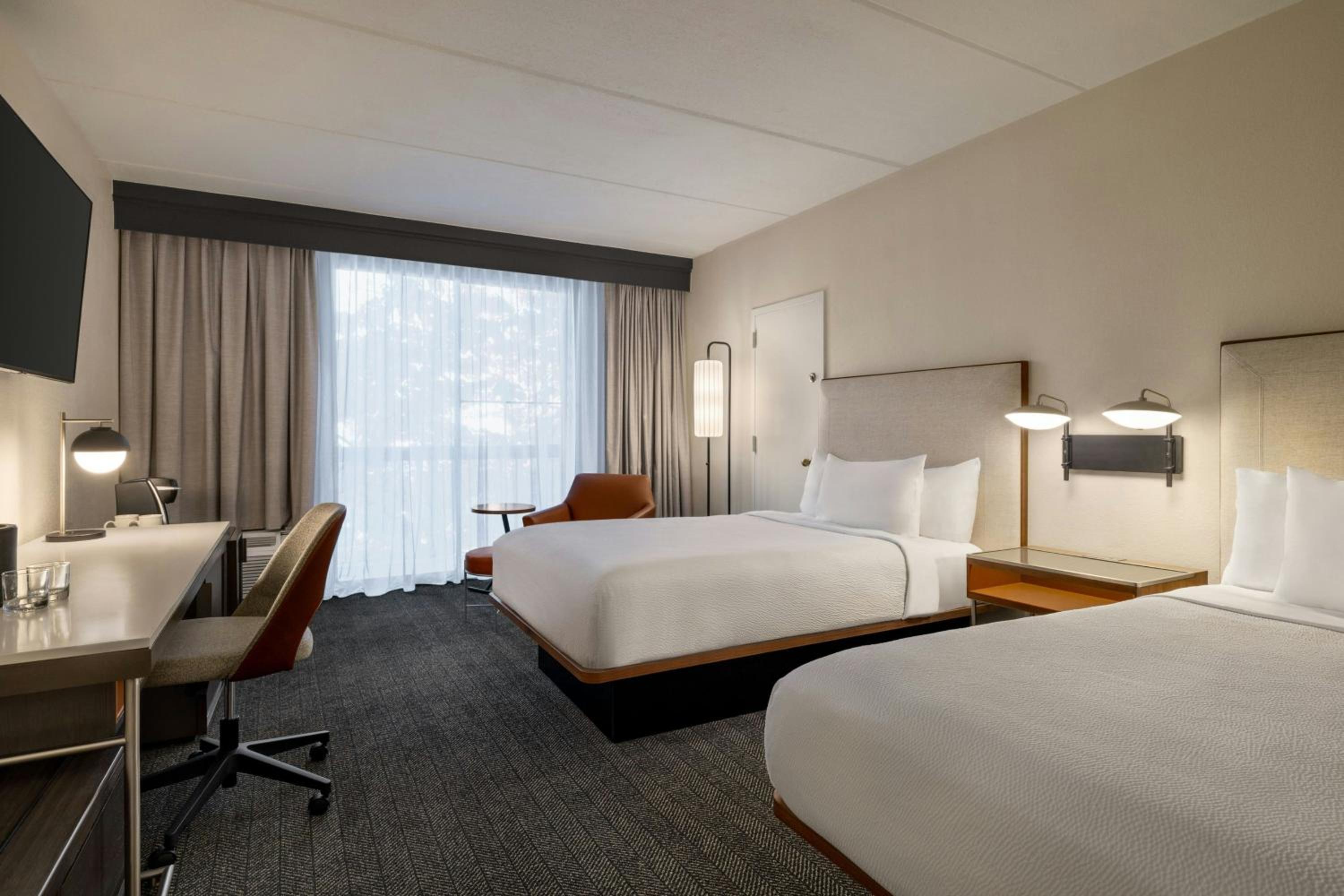 Double Room with Two Double Beds - Photo 1