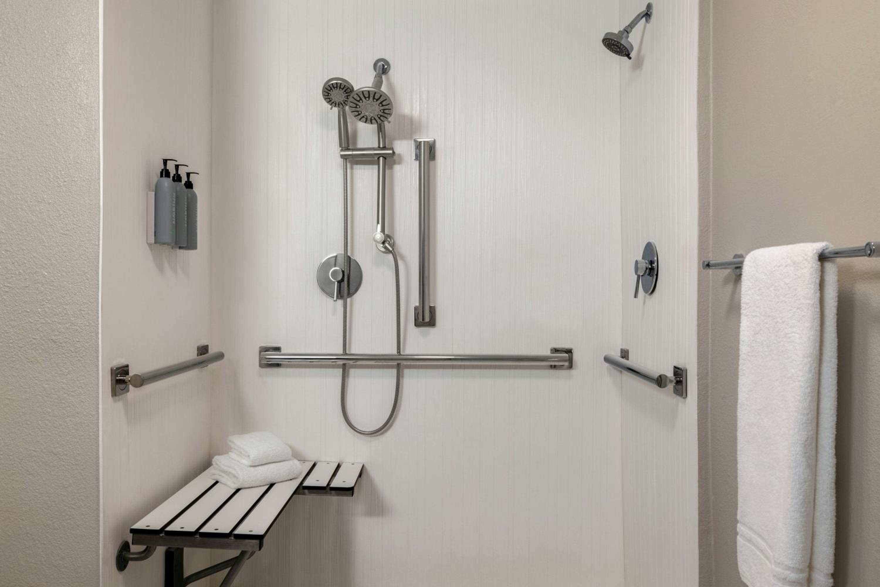 King Room with Roll-in Shower - Mobility and Hearing Accessible