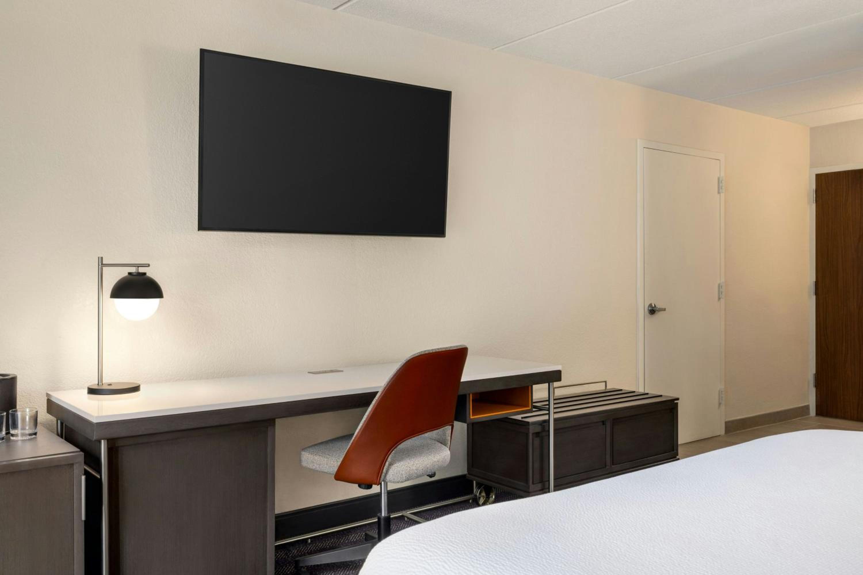 Double Room with Two Double Beds - Photo 3