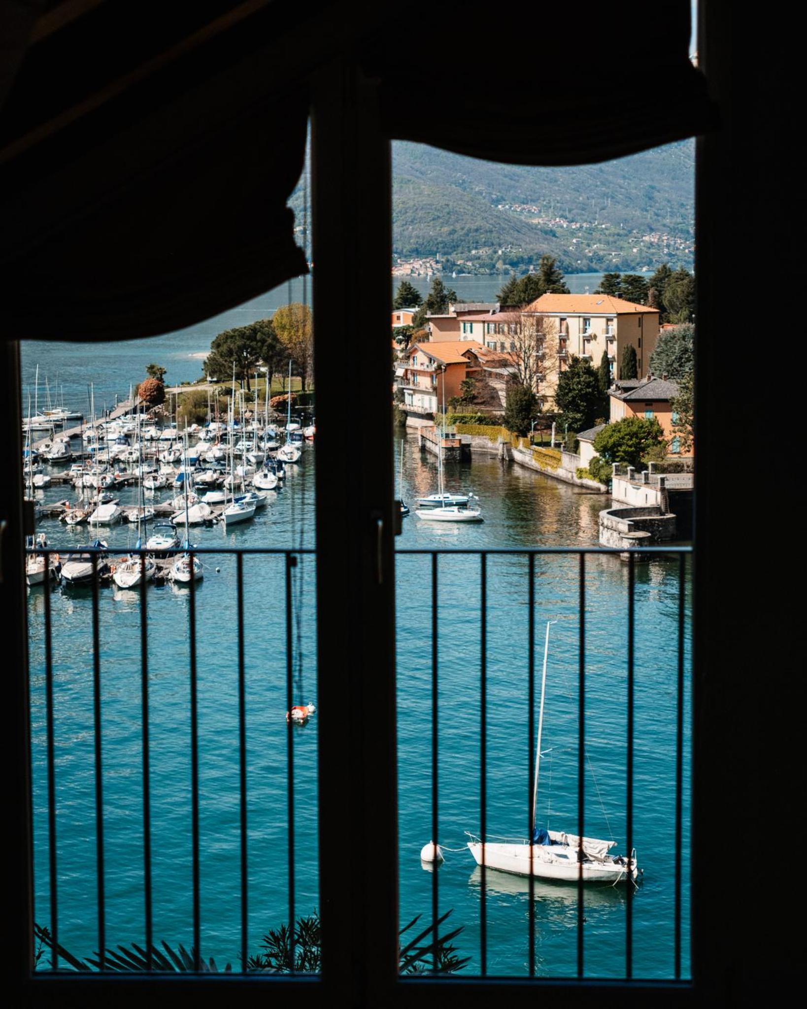 Two-Bedroom Apartment with Lake View photo 2