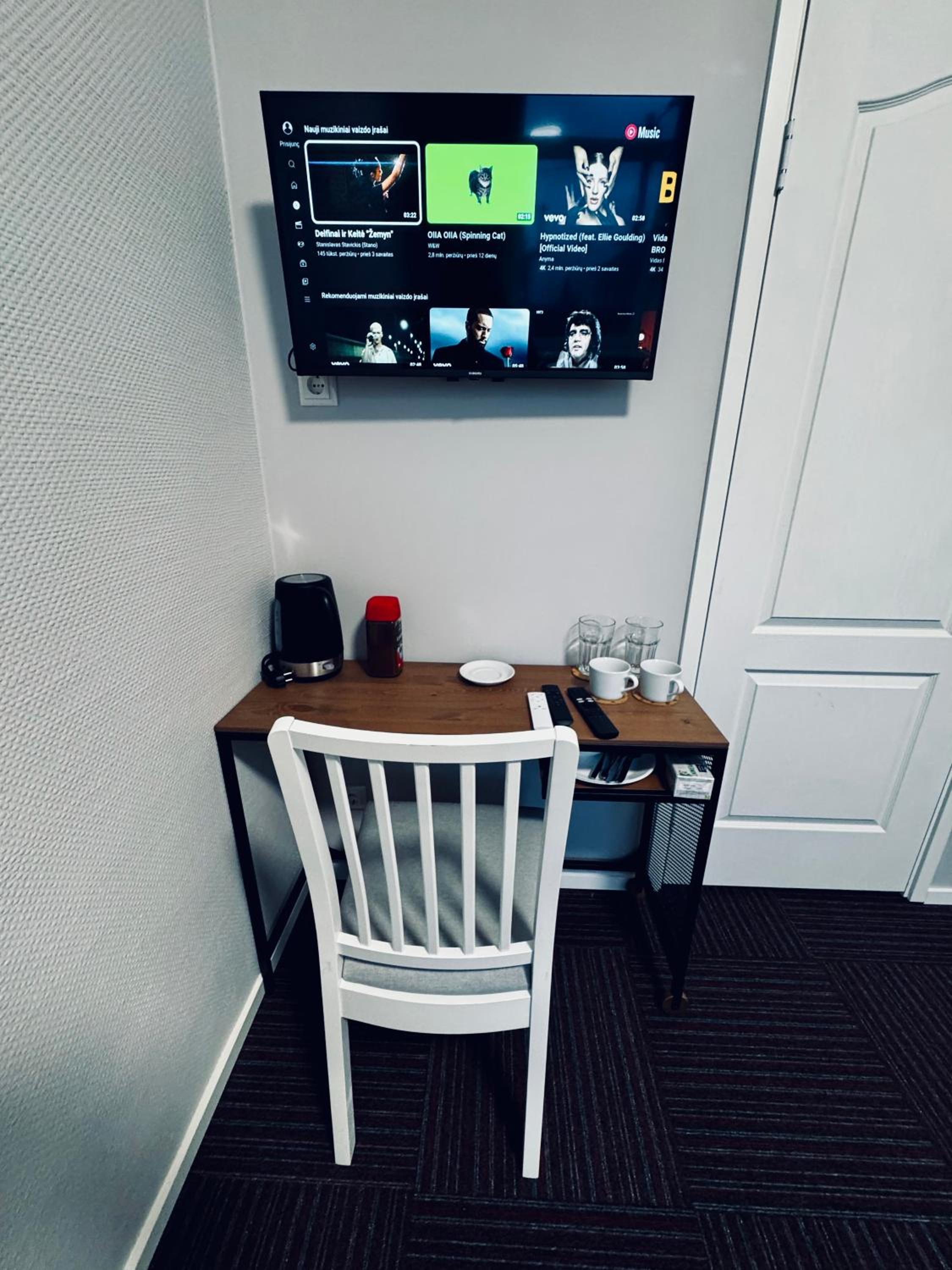 Budget Twin Room photo 2