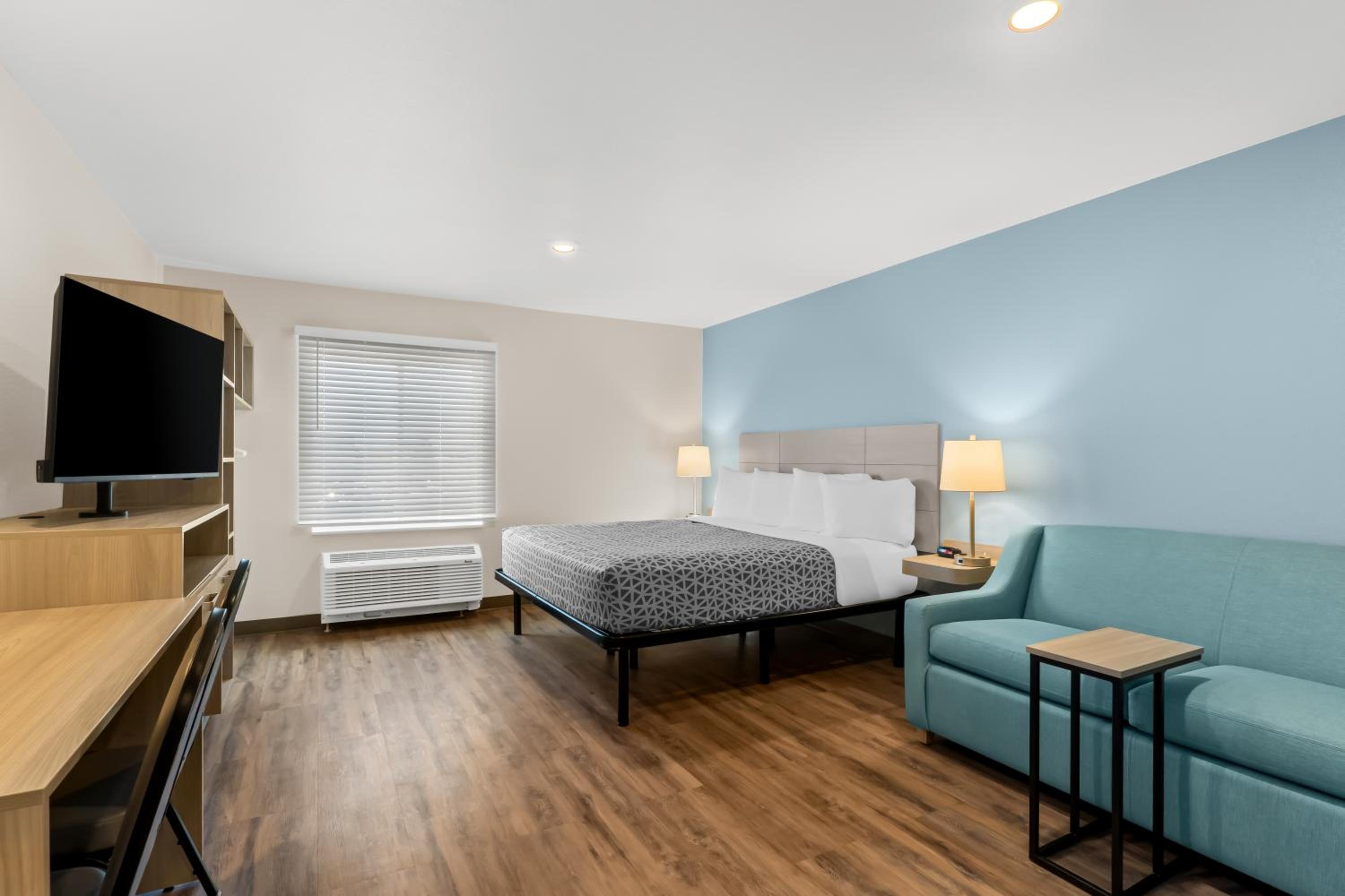 King Suite with Sofa - Non Smoking