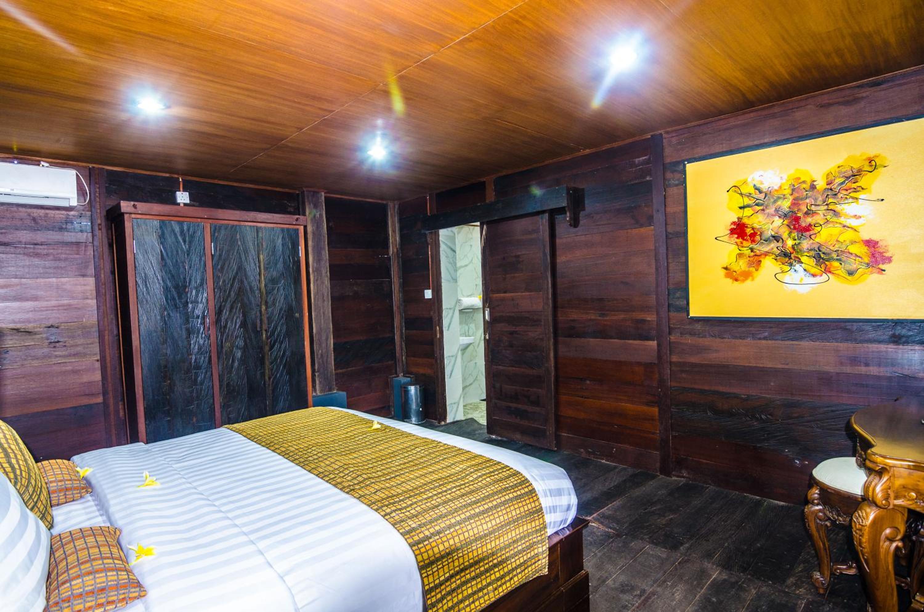Four-Bedroom Villa with Private Pool photo 1