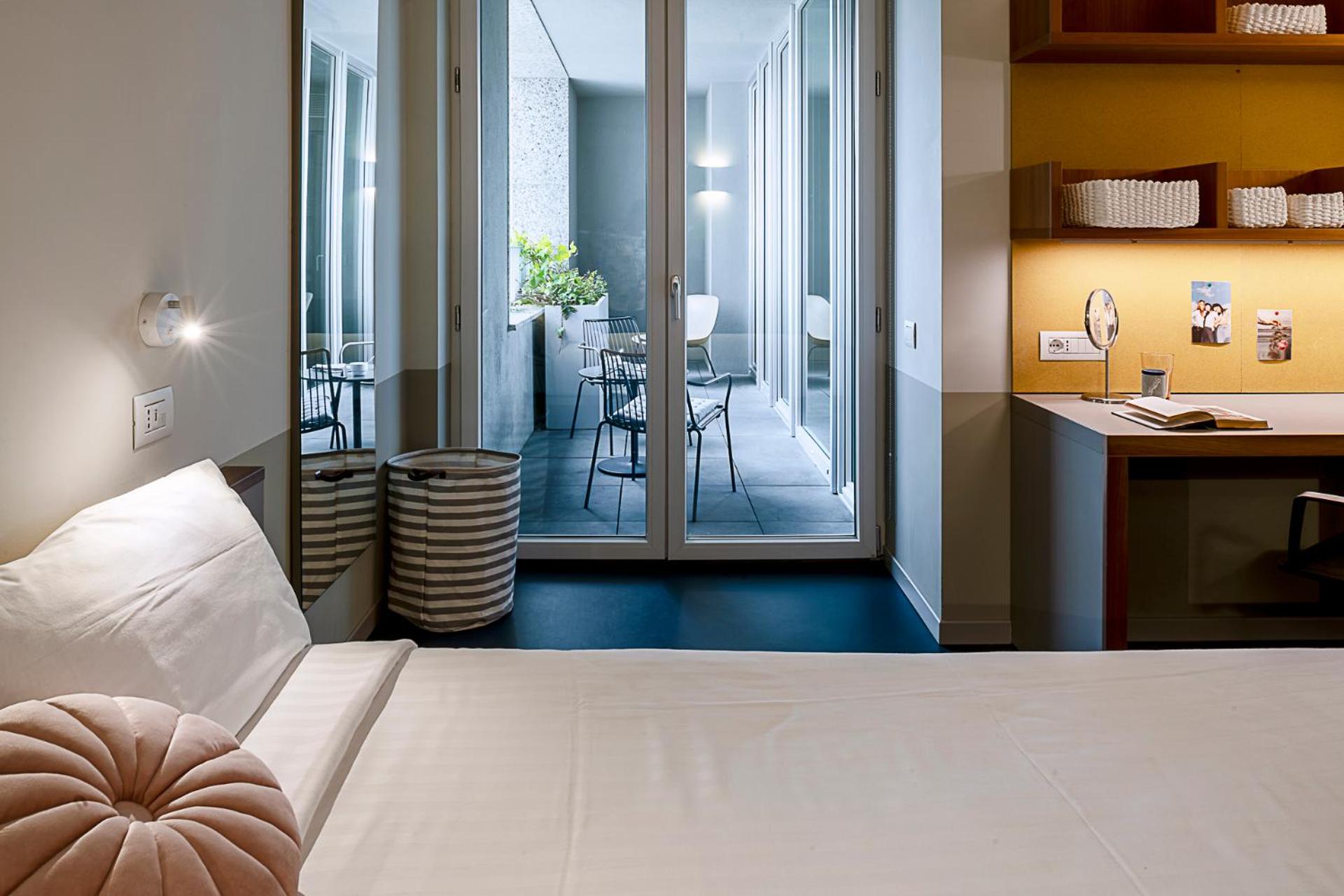 Apartment with Balcony