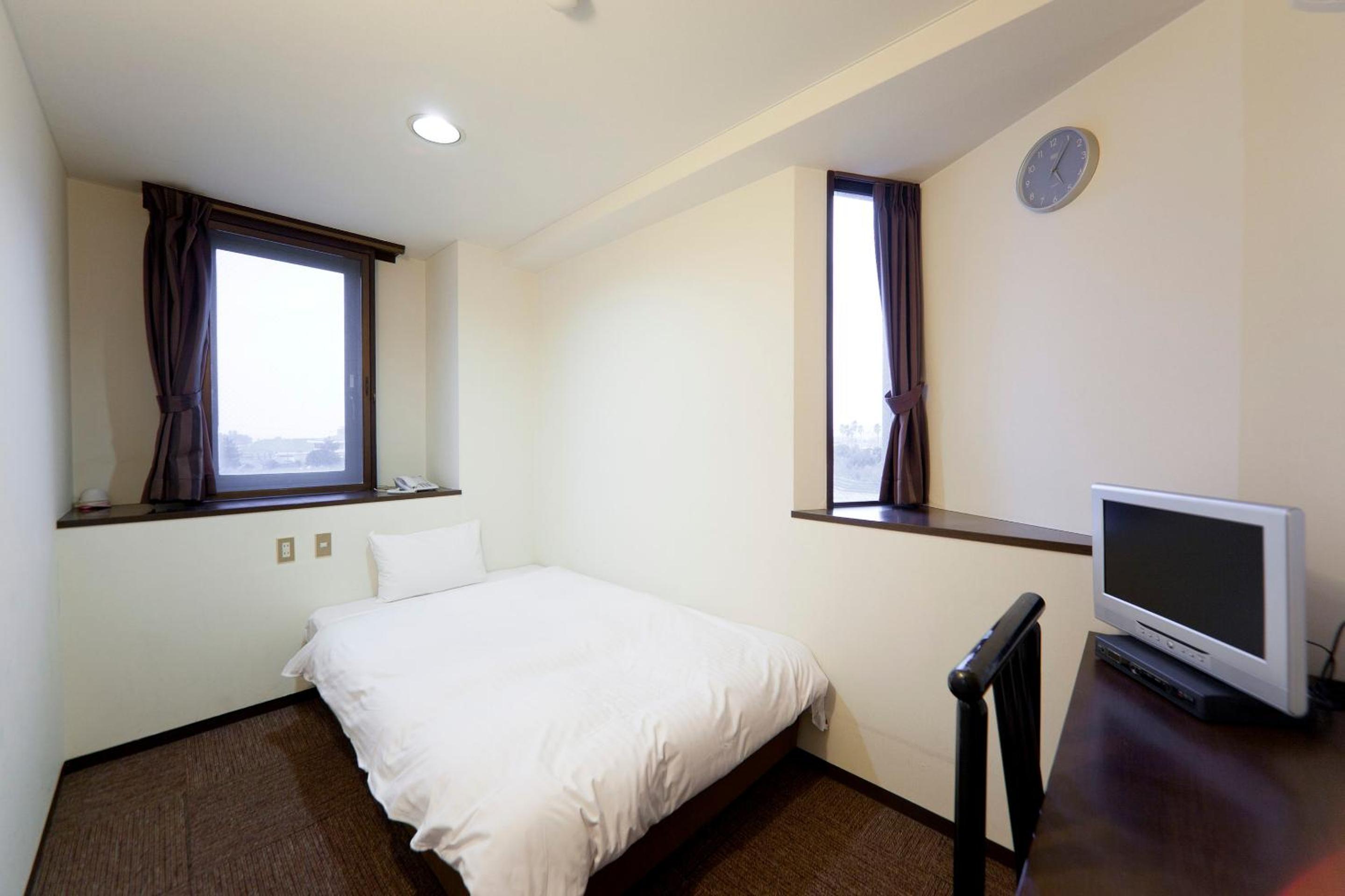 Single Room (Annex) - Smoking