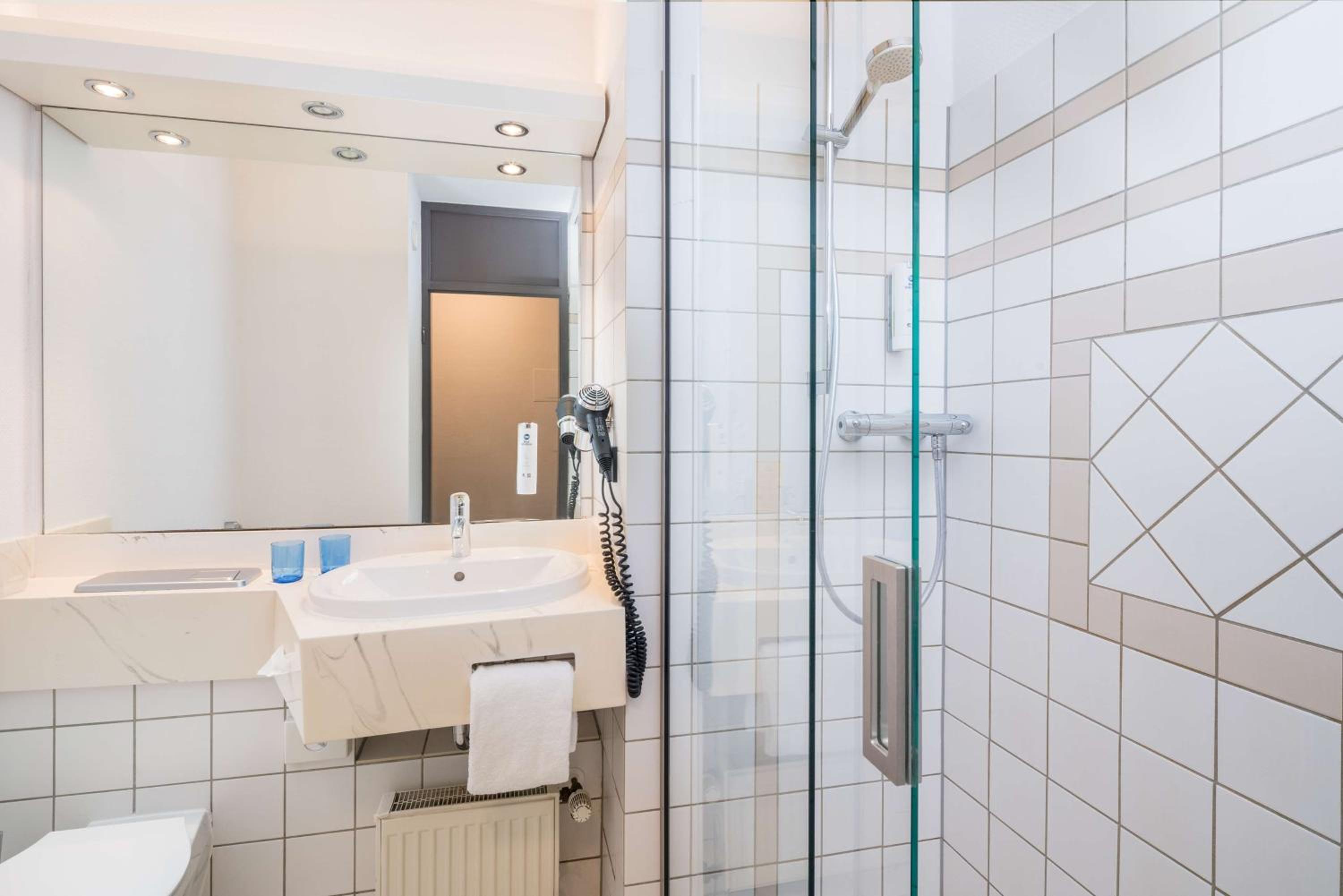 Executive Single Room with Balcony photo 2