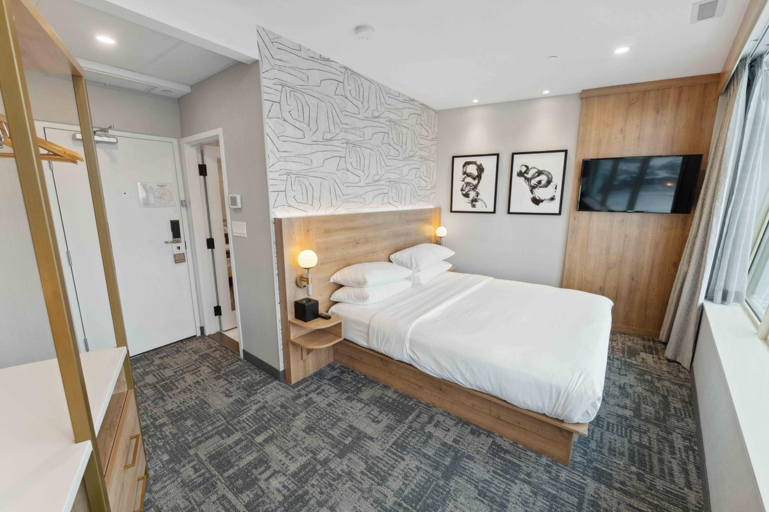 Tower King Riverview Room