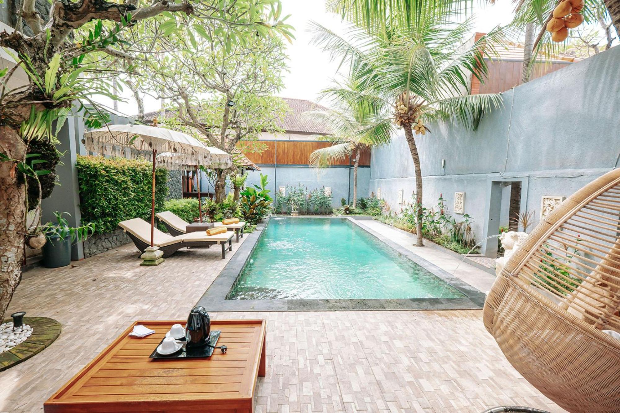 Villa with Private Pool - Photo 1