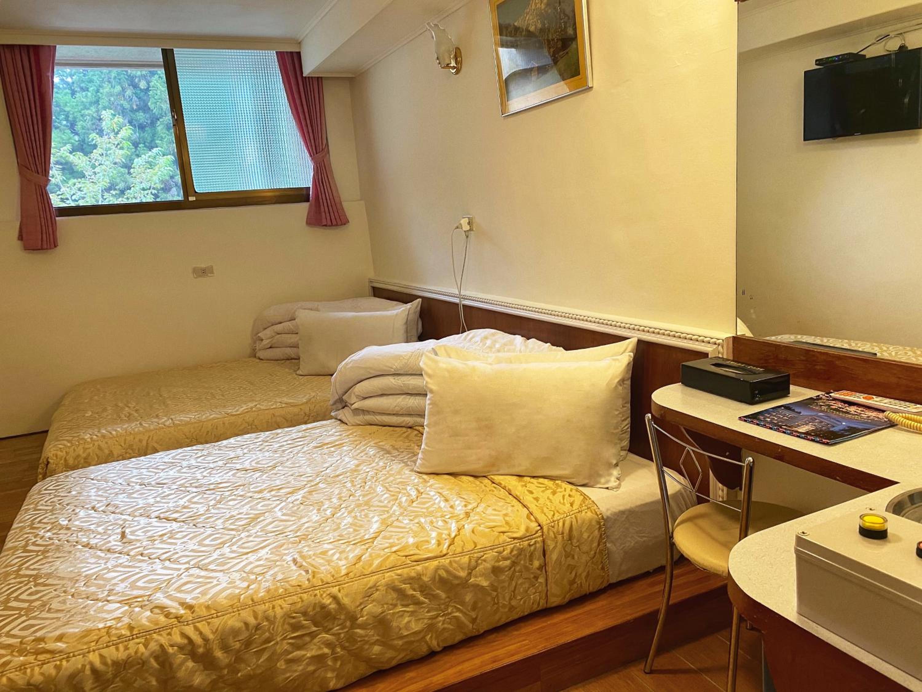 Standard Double or Twin Room photo 1