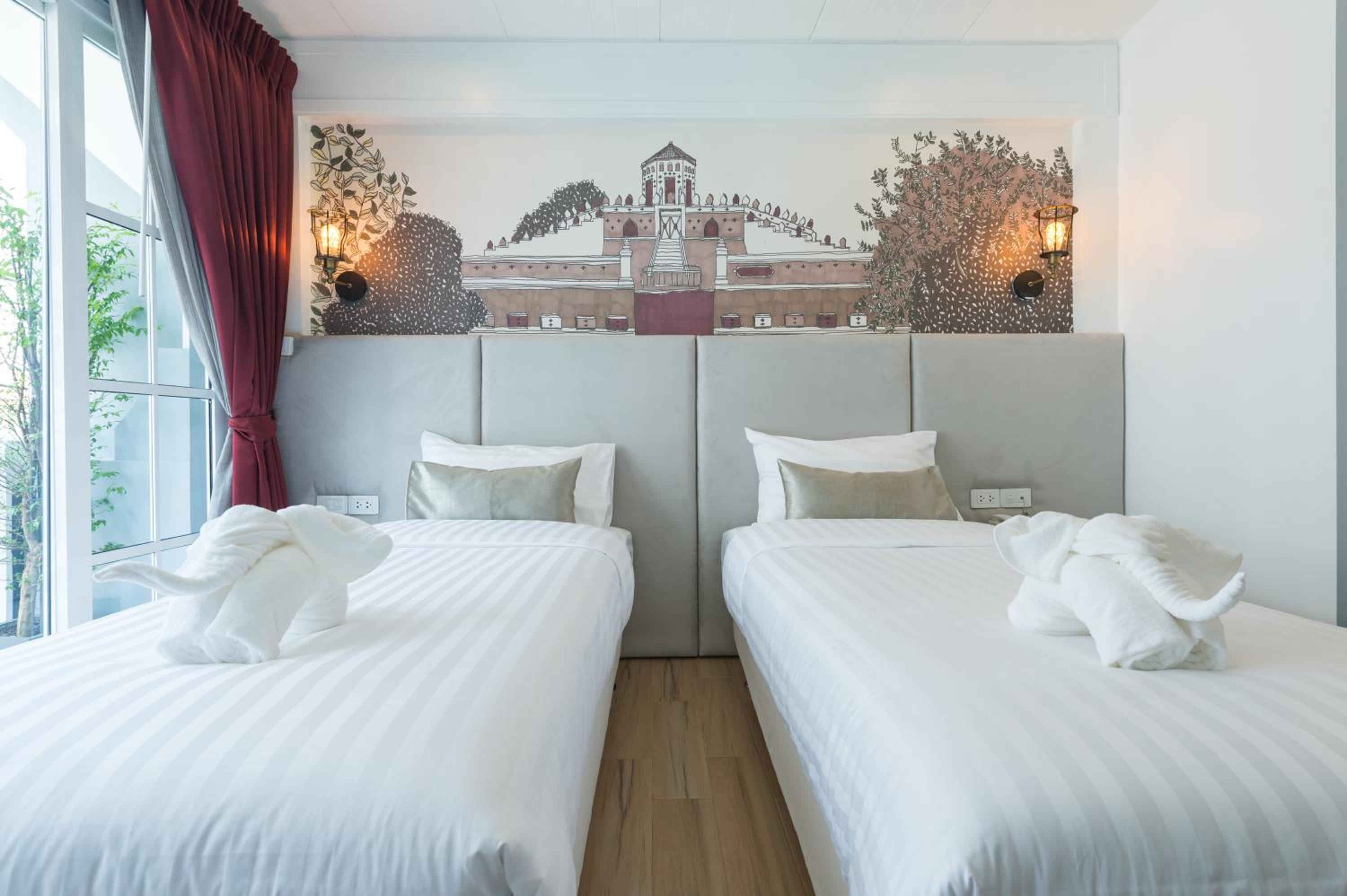 Deluxe Twin Room with Balcony photo 3