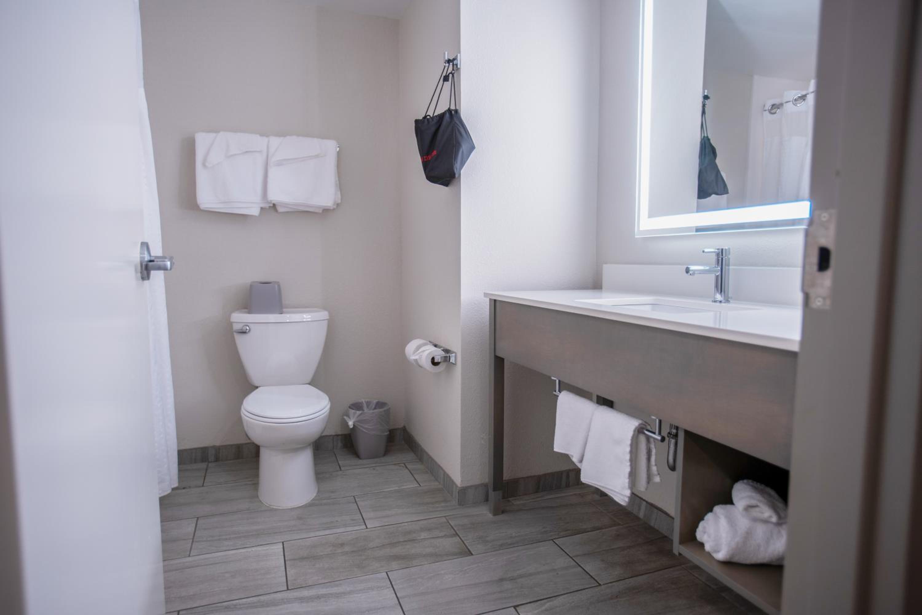 Standard Room - Photo 9