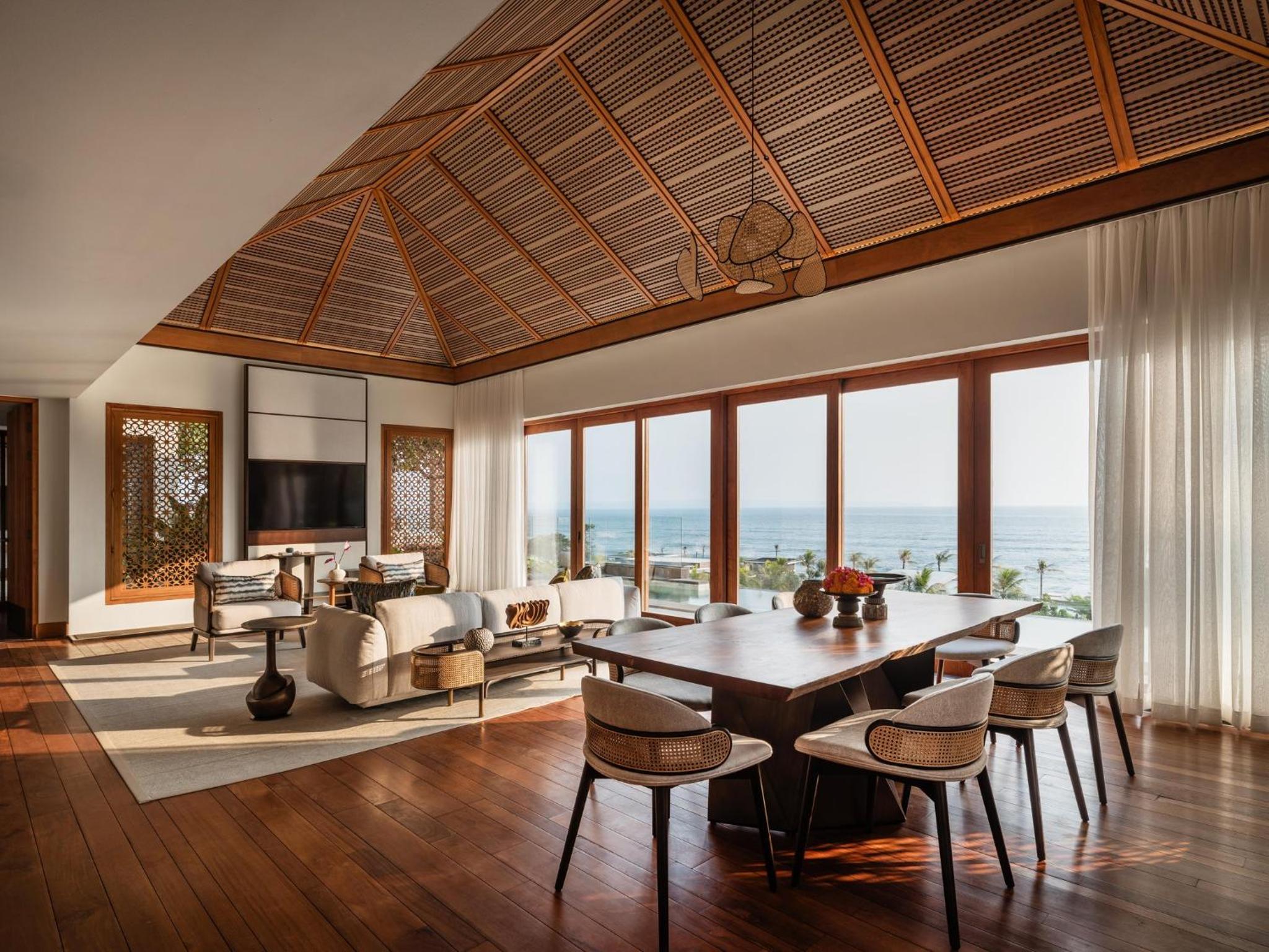Two-Bedroom Penthouse with Private Pool and Oceanfront
