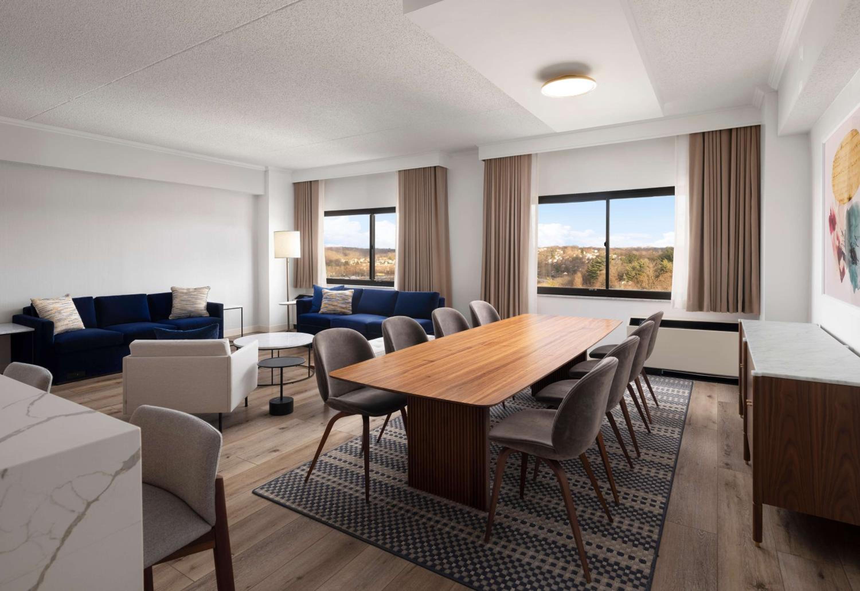 Luxury Two Bedroom Suite - King + Two Queens + Sofa Bed