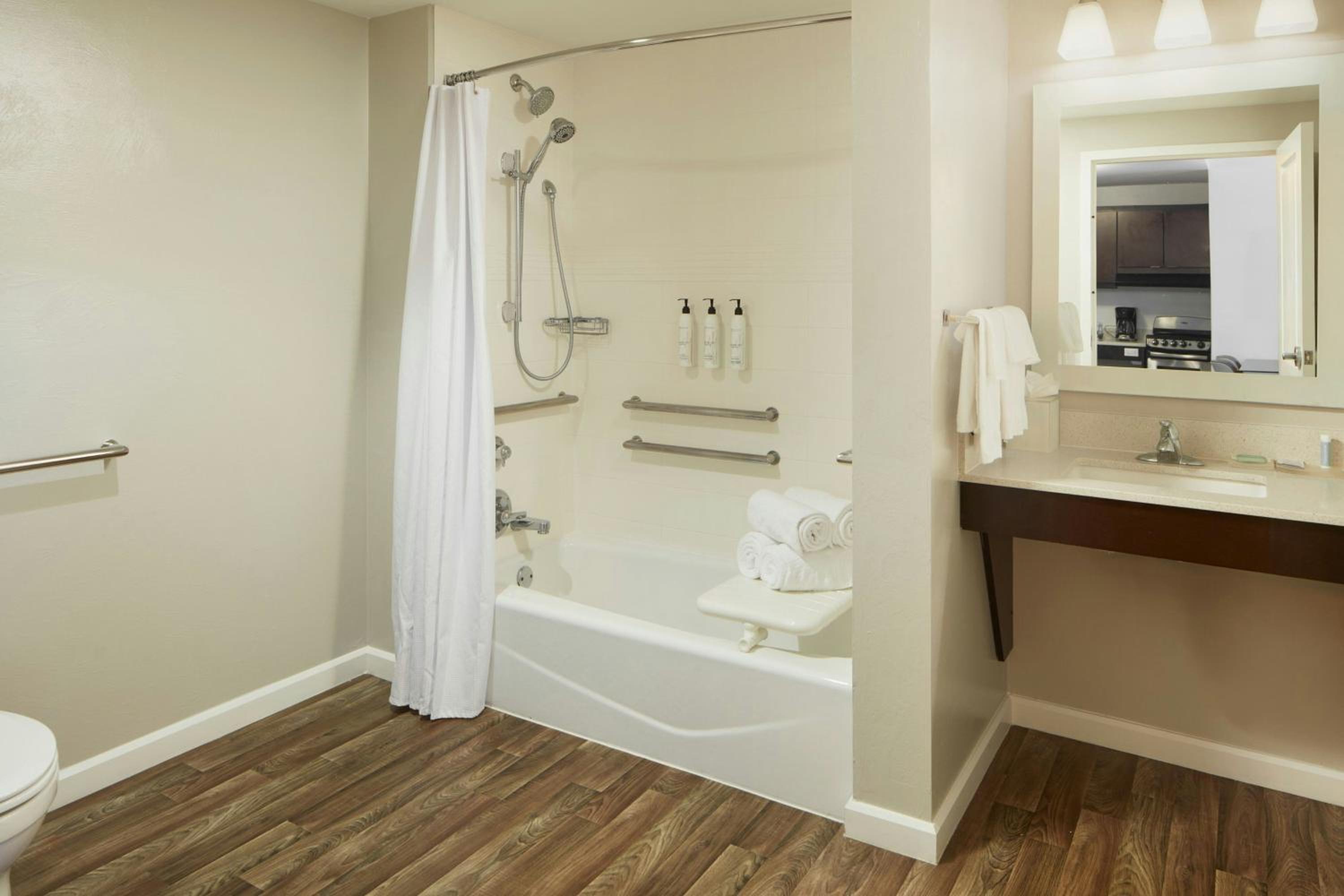 Deluxe One-Bedroom Queen Suite with Sofa Bed