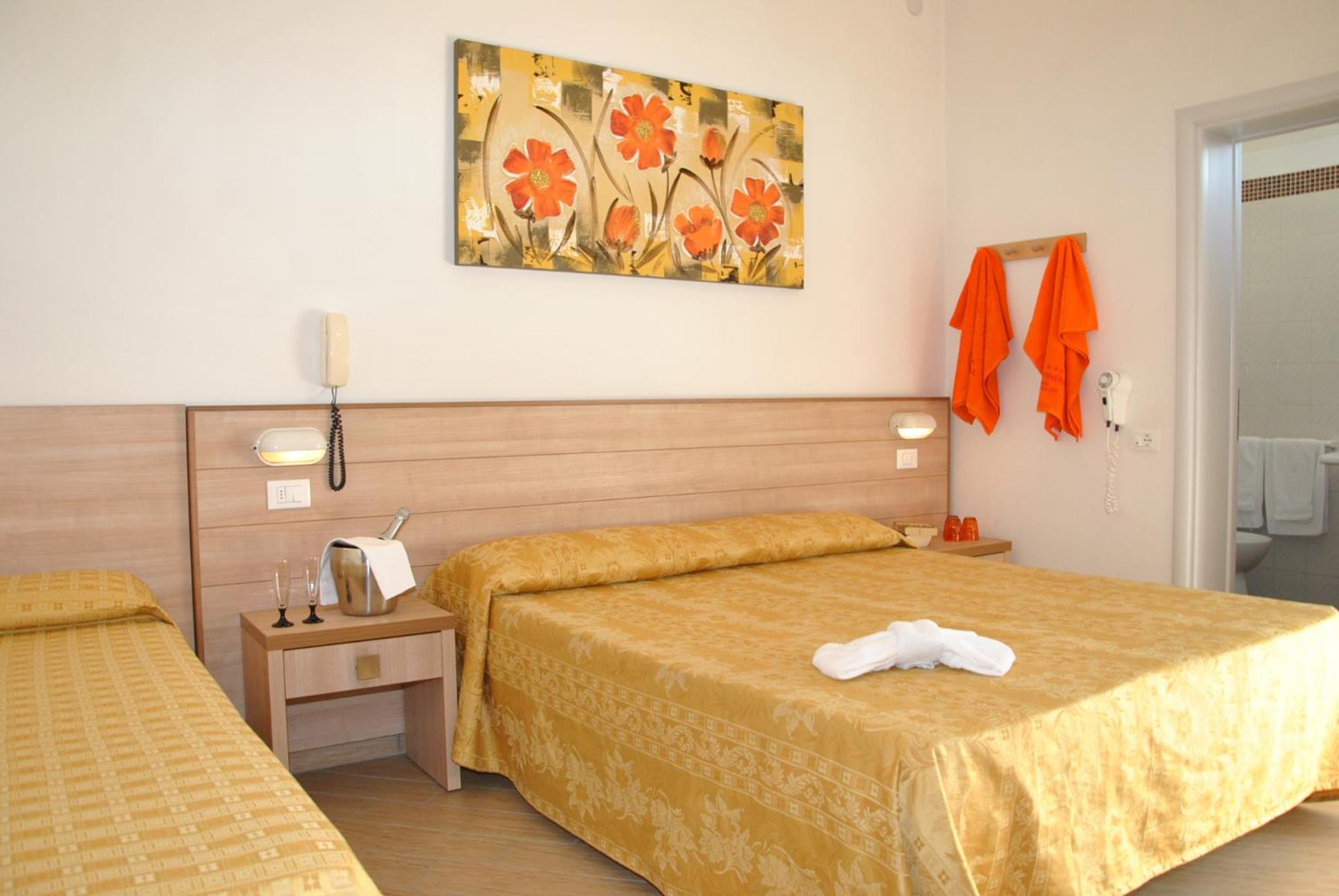 Double Room - Photo 3