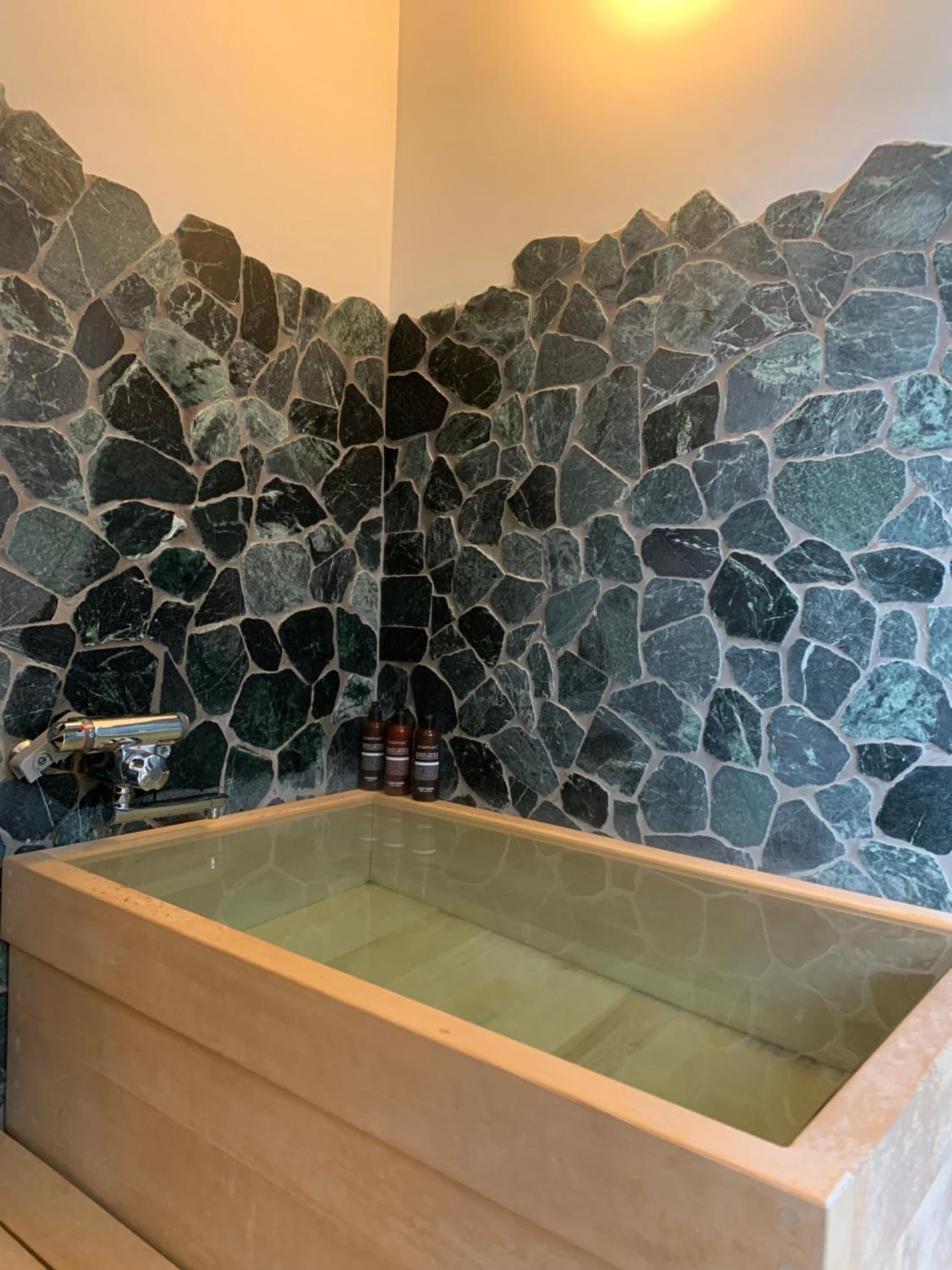 Single Room with Bath photo 2