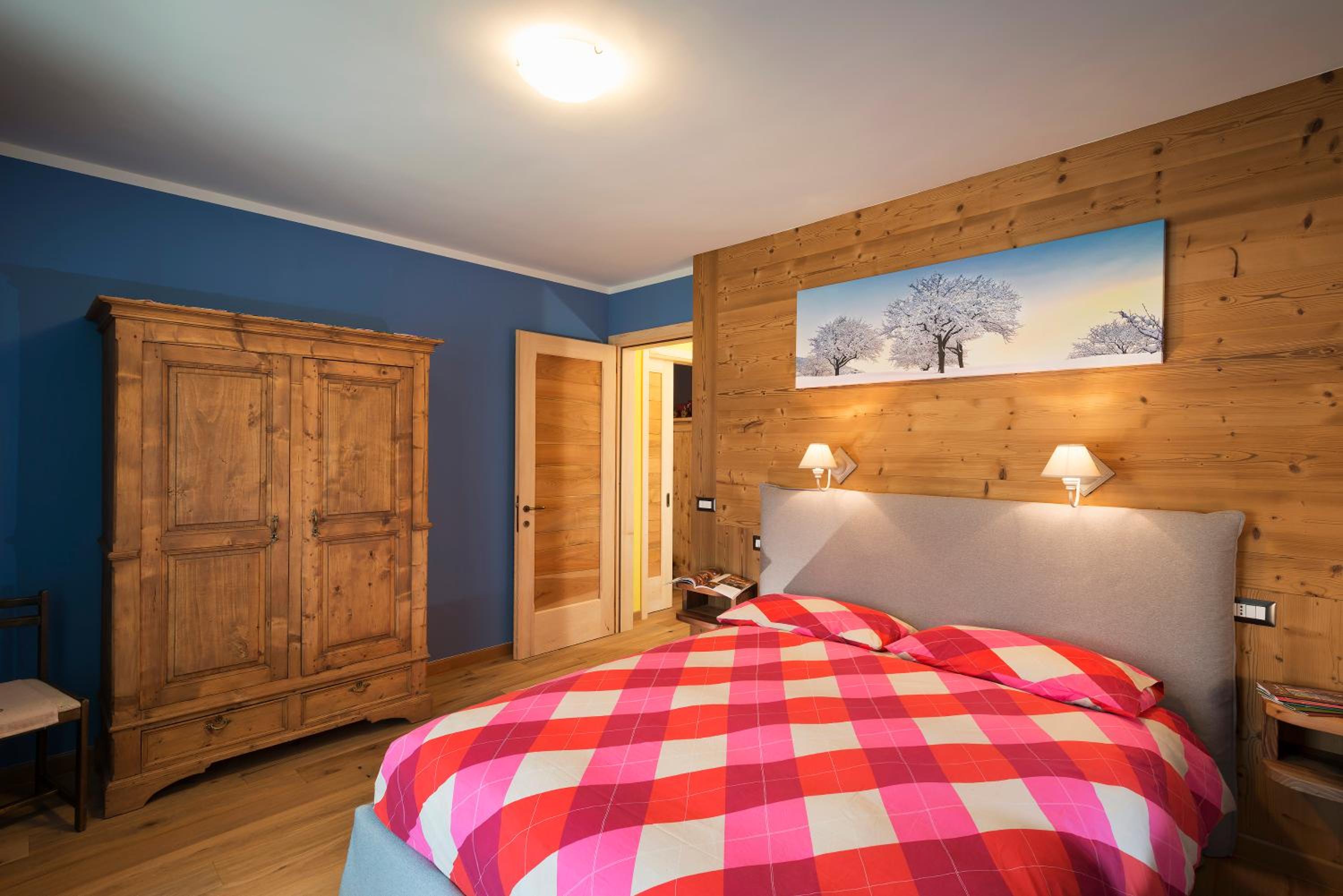 One-Bedroom Apartment with Balcony and Mountain View - Ground Floor photo 2