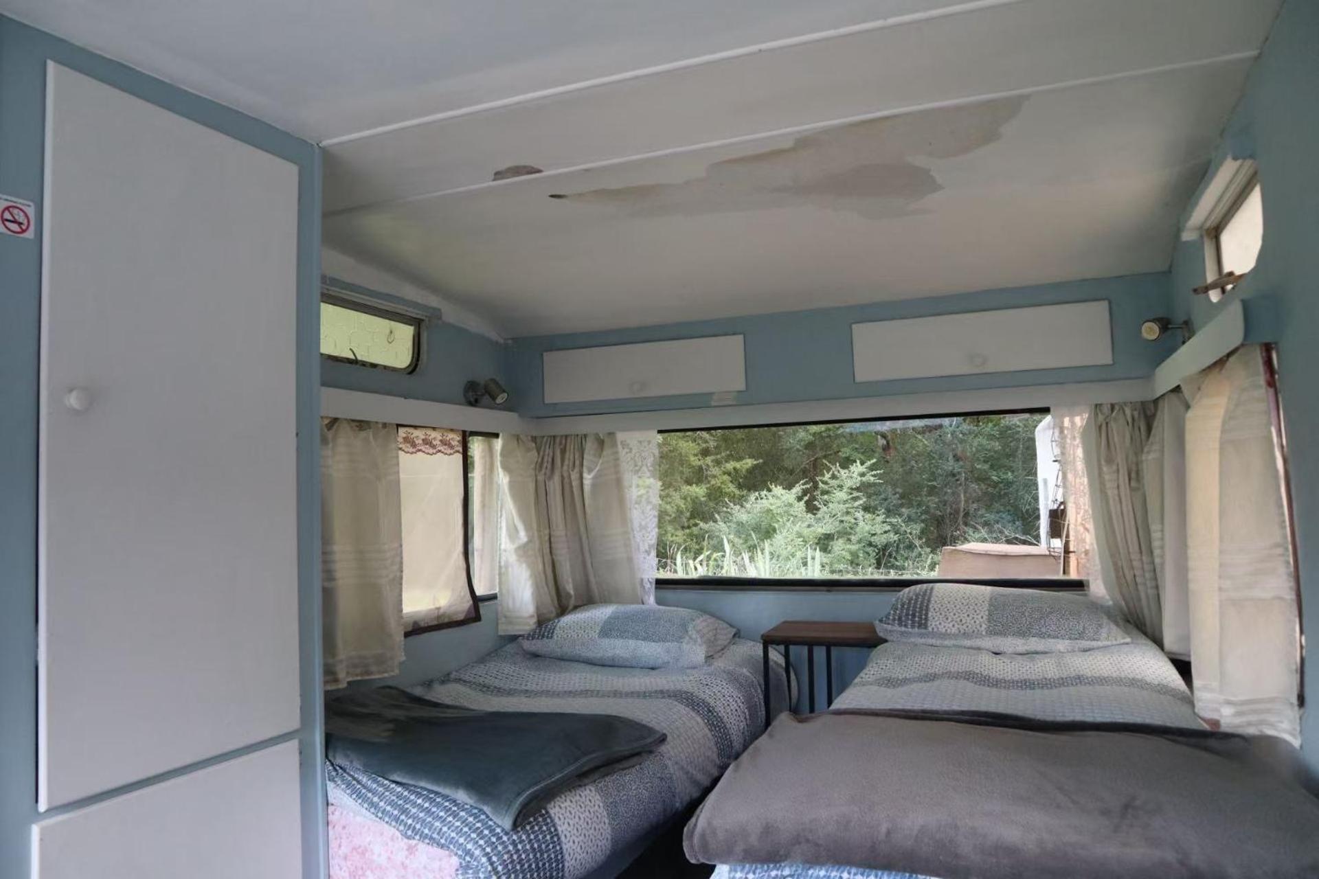 Double or Twin Room with Shared Bathroom photo 1