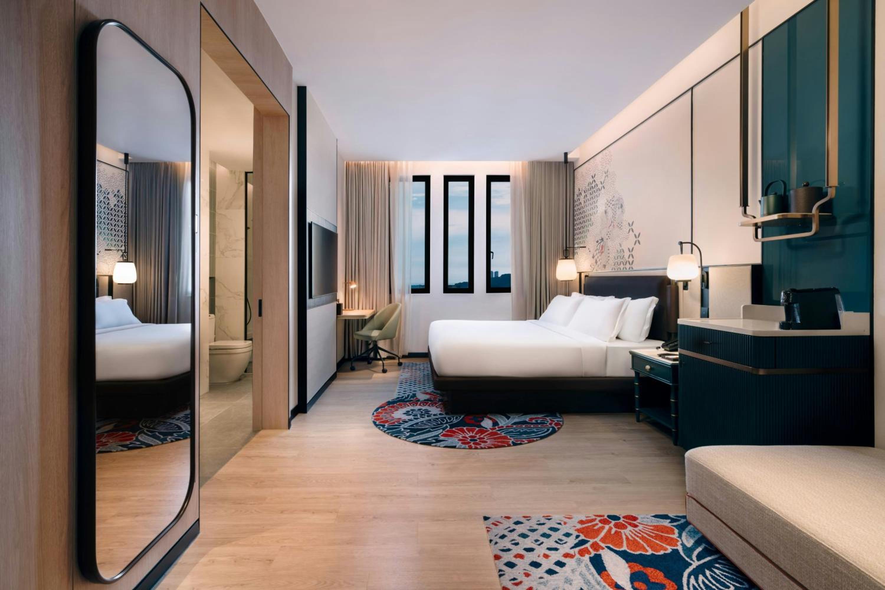 Executive King Room with City View - Photo 5