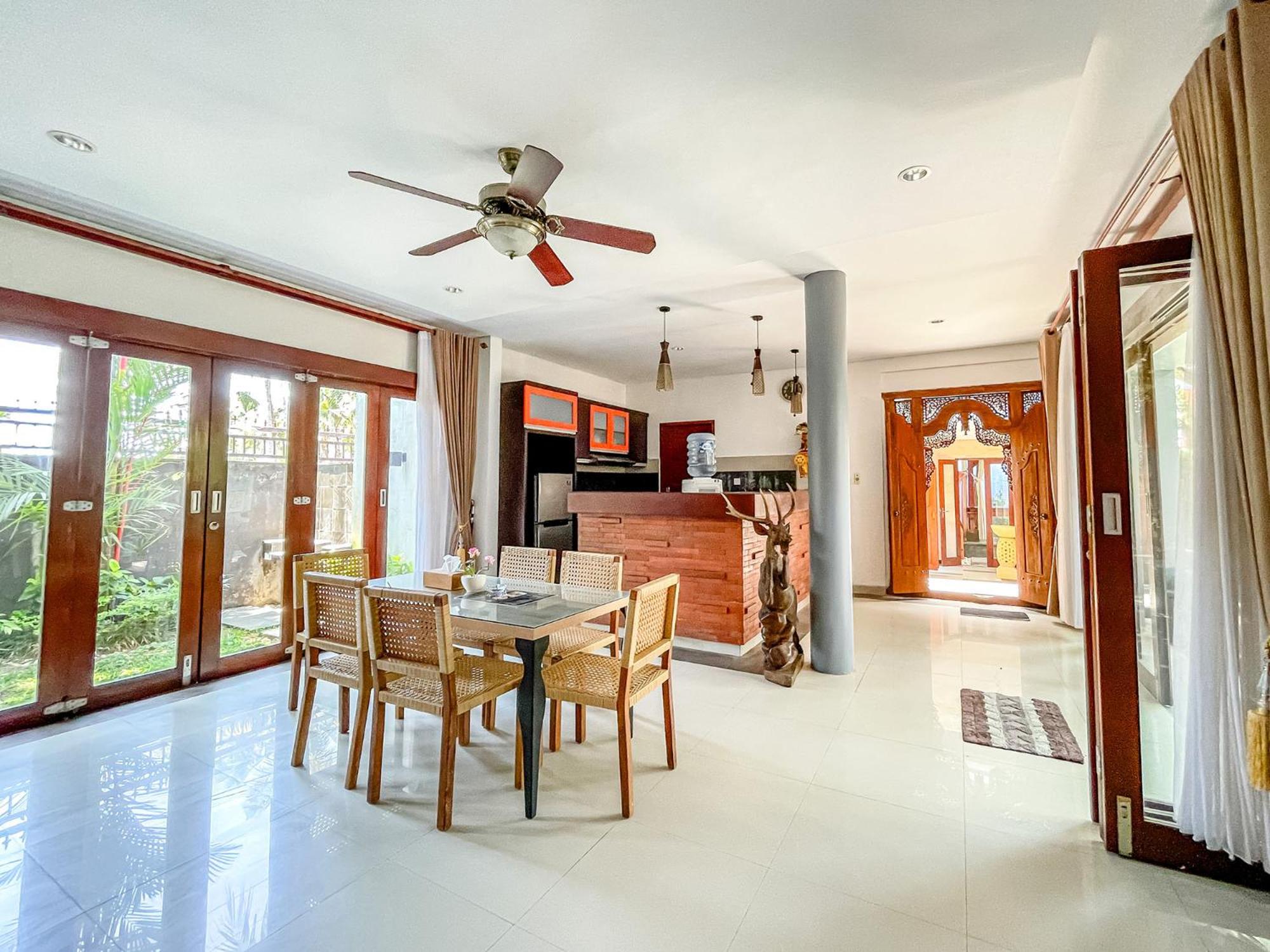 Villa with Private Pool - Photo 31
