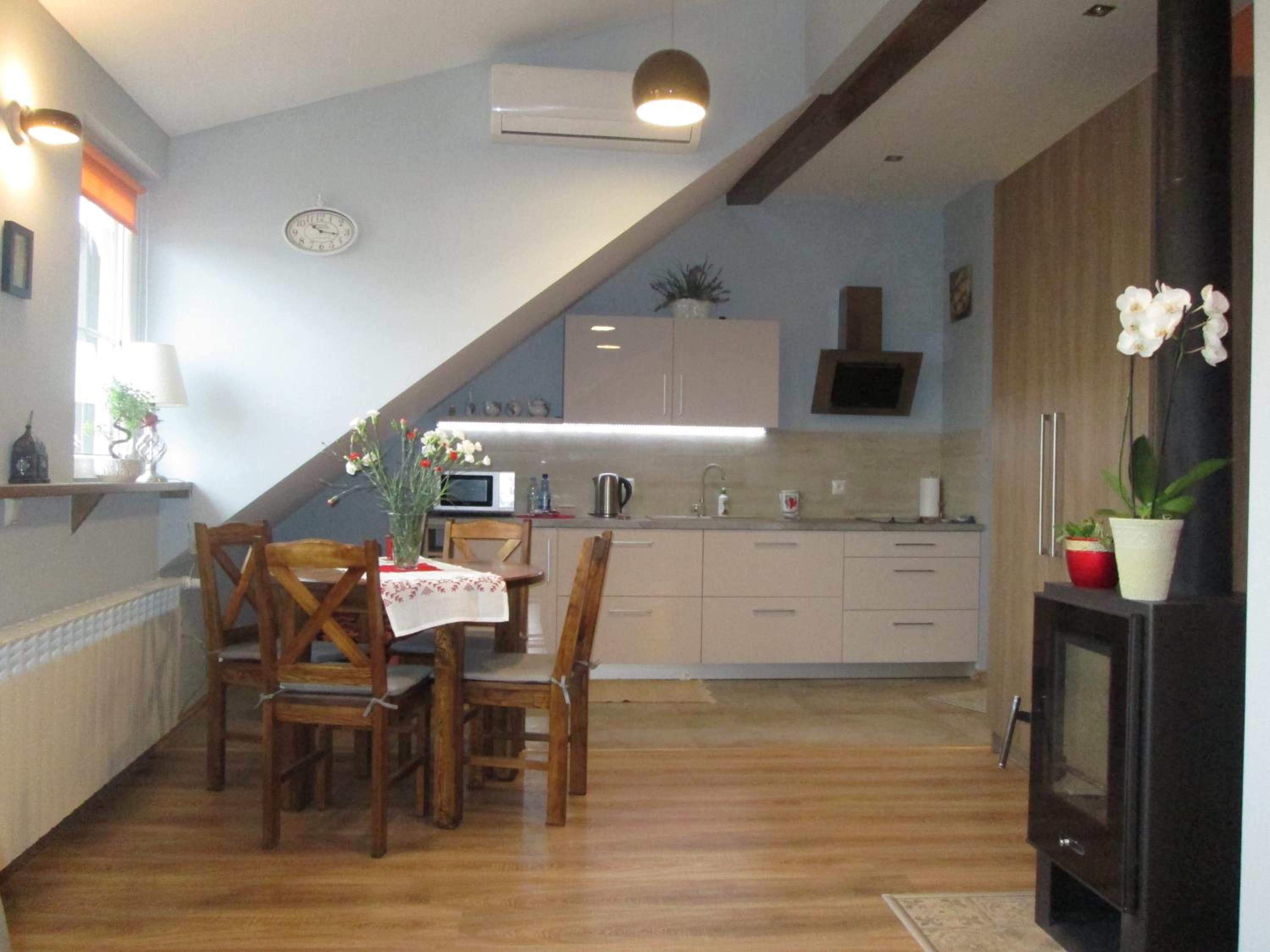 Studio Apartment - Photo 4