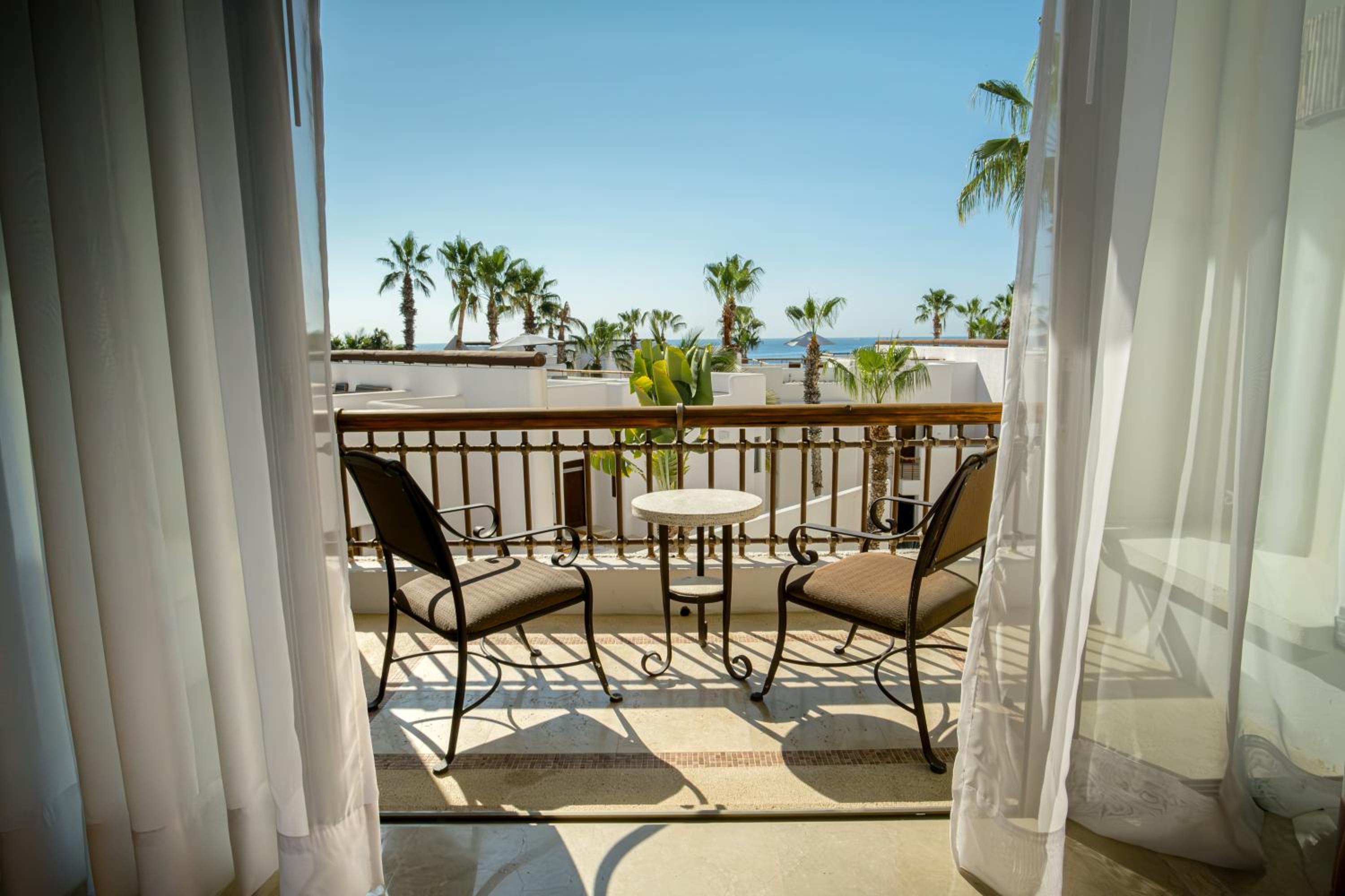 Junior Suite with Garden View