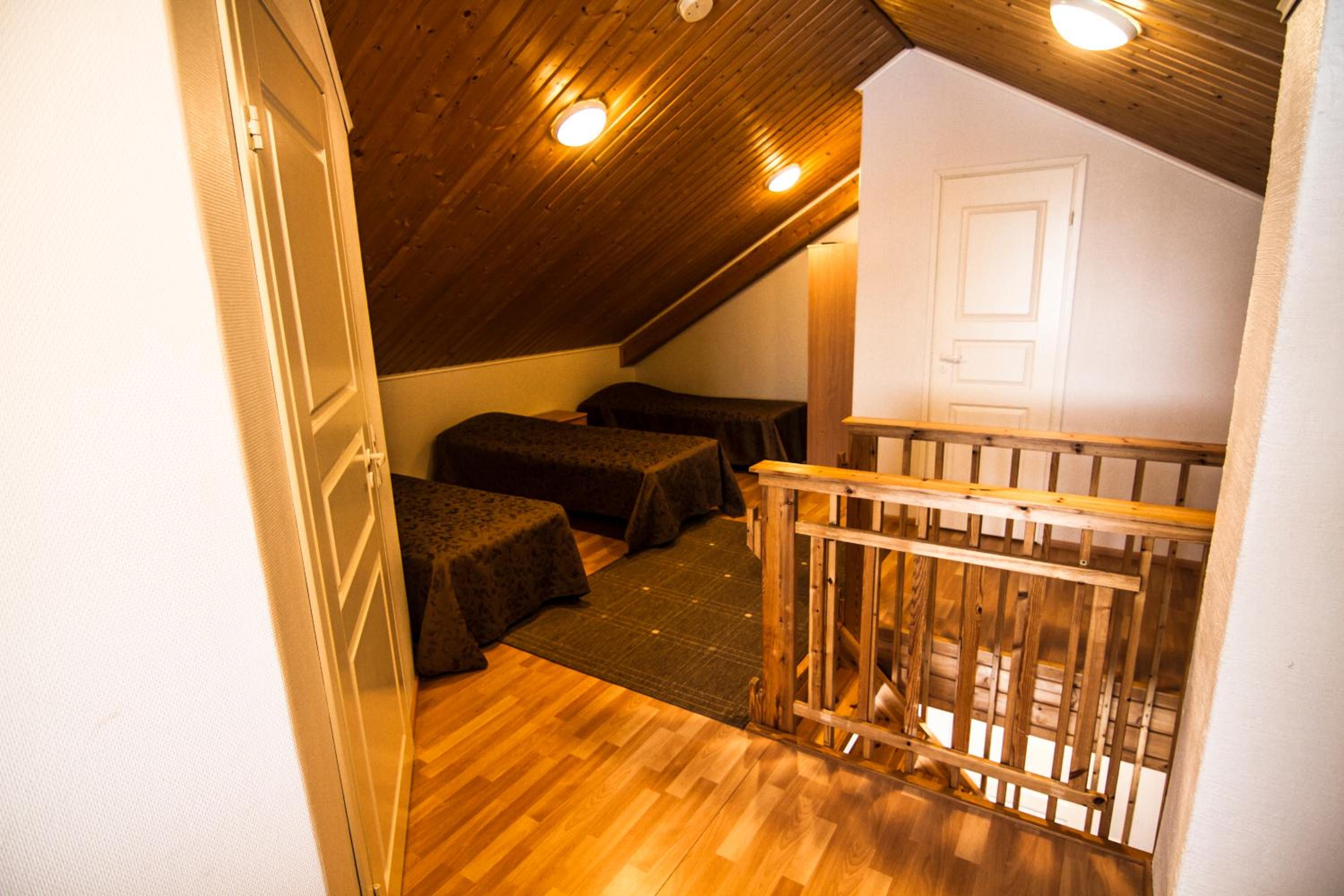 Two-Bedroom Apartment - Photo 3